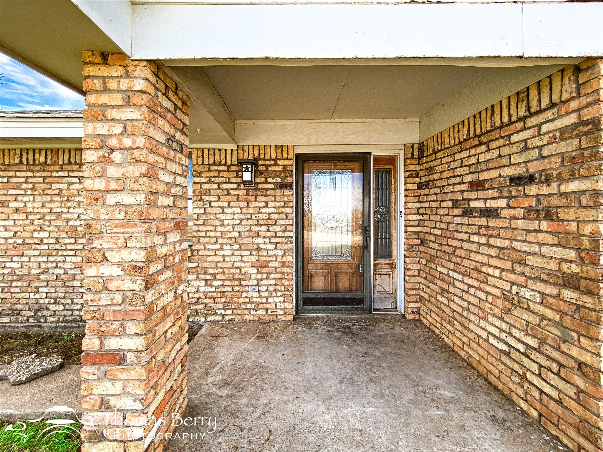 Single Family Residence For Sale in Jones County , 5061 COUNTY ROAD 146, Stamford, Texas 79553, 3 Bedroom, 3 Bathroom, 2 Garage spaces, 3,188 Sqft, built in 1981, Preowned, mls#20834309, Real Estate Agent in Stamford, Homes For Sale in Jones county, Homes For Sale in Stamford, Realtor in Stamford Texas, Real Estate Brokerage Independent Realty Texas, Luminita Cordes Realtor