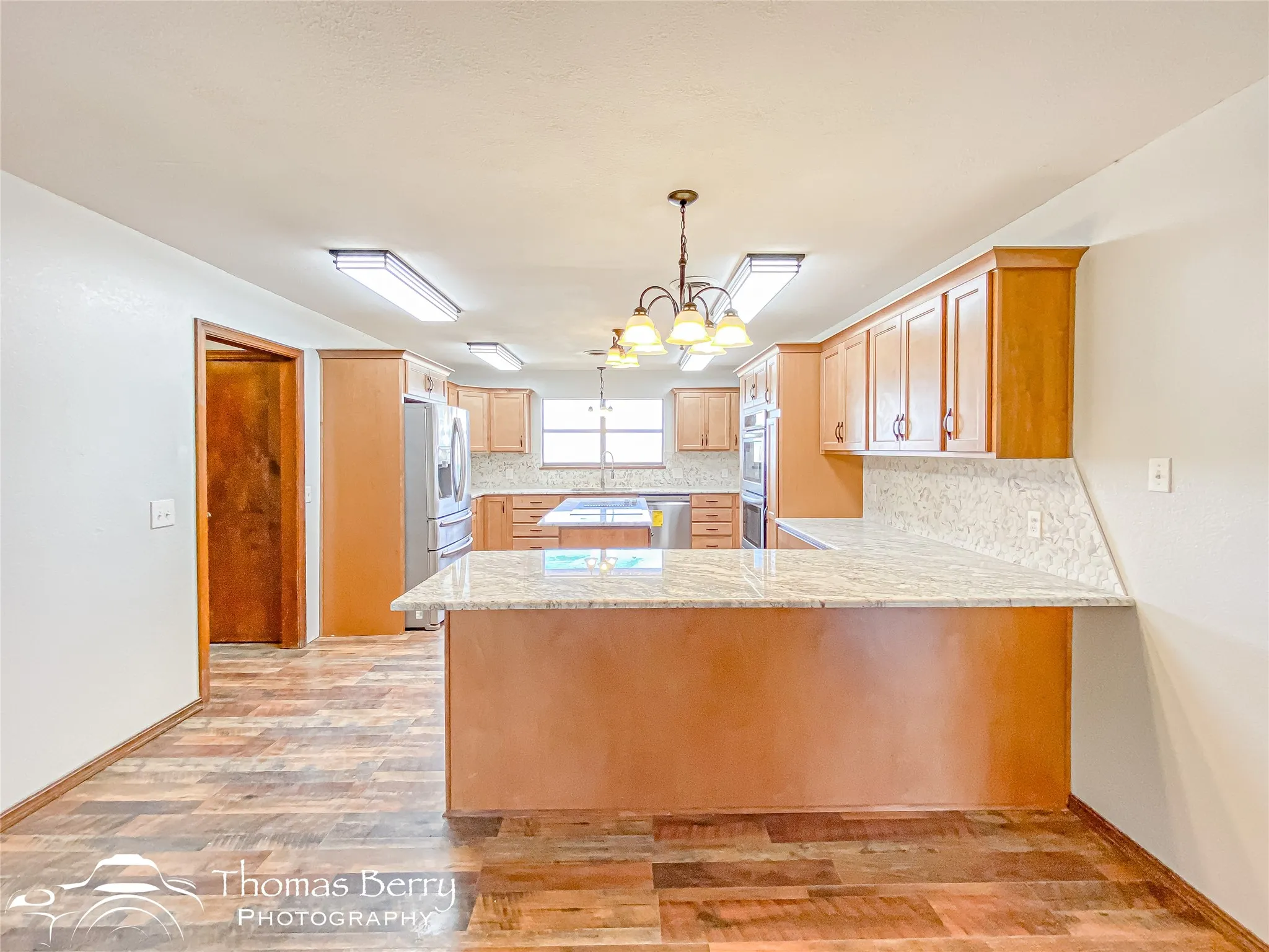 Single Family Residence For Sale in Jones County , 5061 COUNTY ROAD 146, Stamford, Texas 79553, 3 Bedroom, 3 Bathroom, 2 Garage spaces, 3,188 Sqft, built in 1981, Preowned, mls#20834309, Real Estate Agent in Stamford, Homes For Sale in Jones county, Homes For Sale in Stamford, Realtor in Stamford Texas, Real Estate Brokerage Independent Realty Texas, Luminita Cordes Realtor
