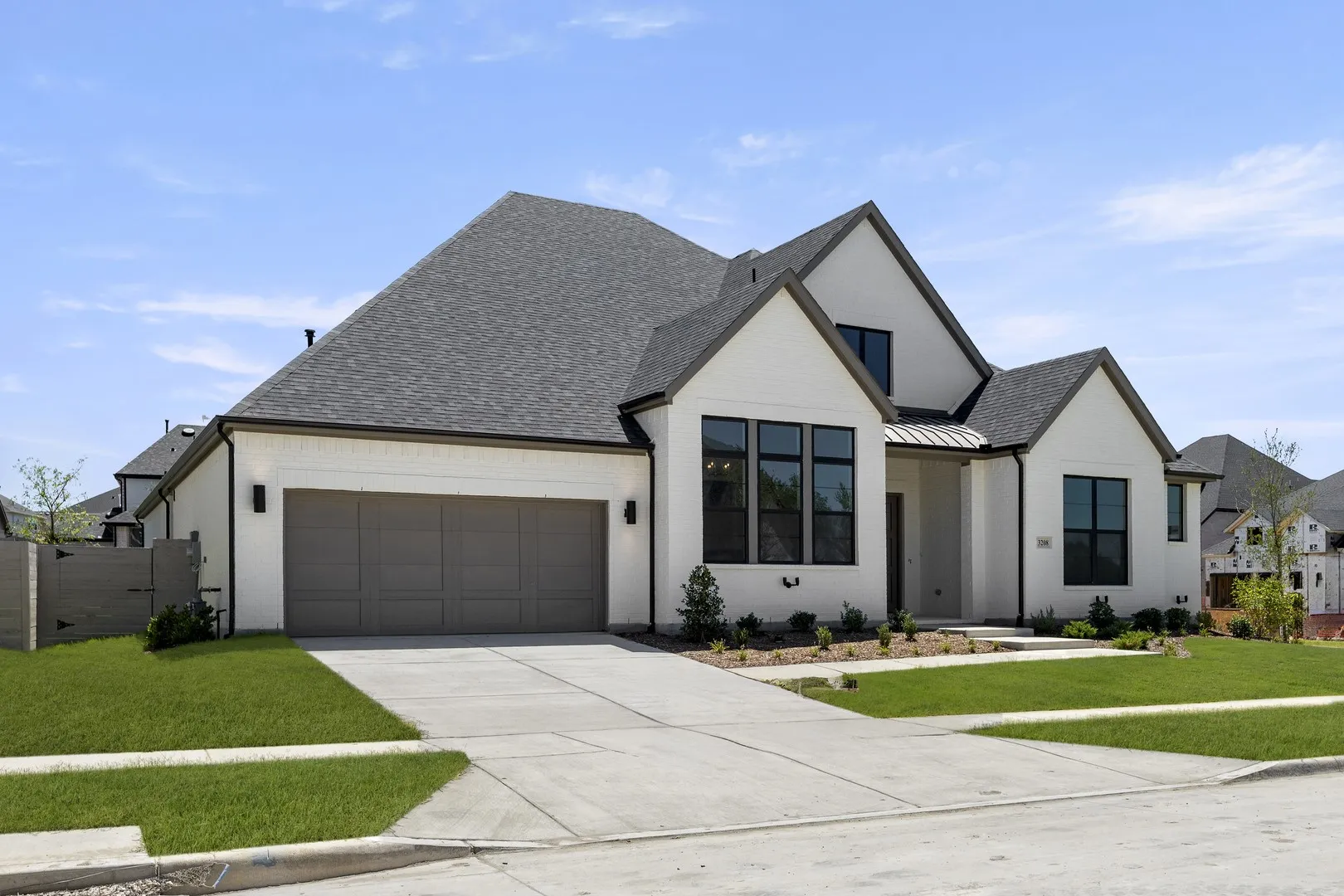 02. 3208 Patterson - Front (2)