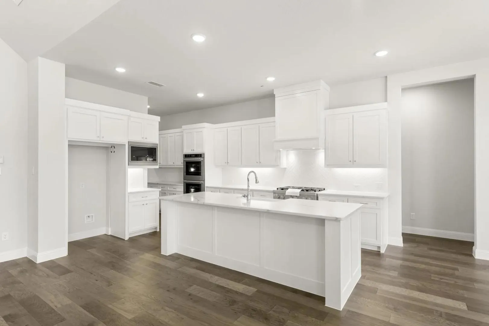 The Eastland II B Kitchen