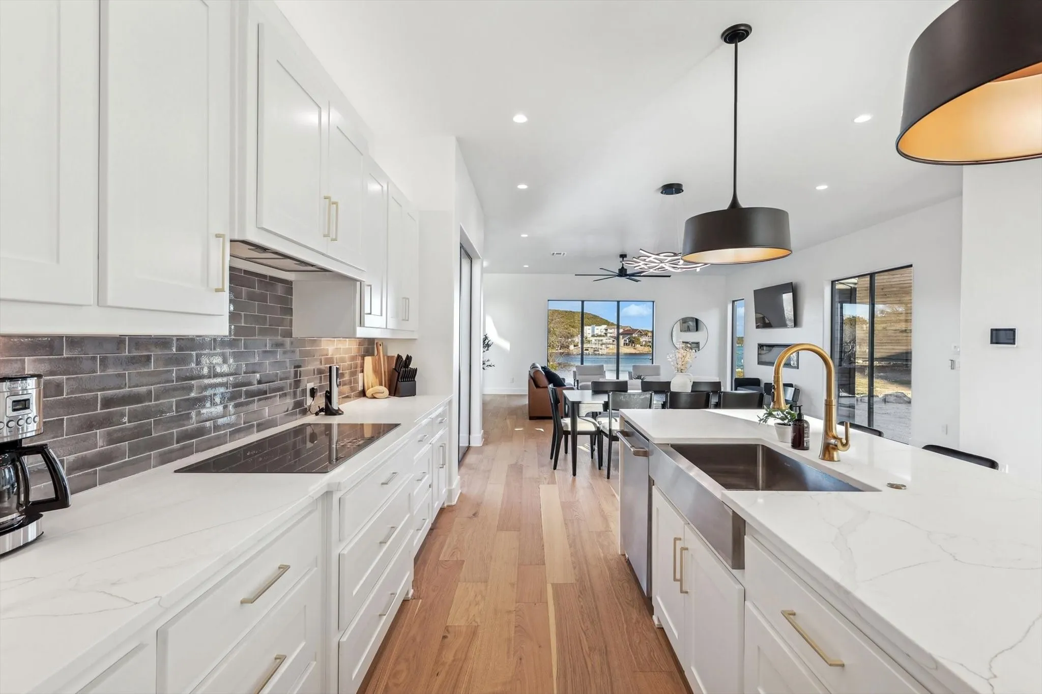 Single Family Residence For Sale in Palo Pinto County , 3 Breakwater Bend, Graford, Texas 76449, 5 Bedroom, 6 Bathroom, Garage spaces, 2,935 Sqft, built in 2024, mls#20835155, Real Estate Agent in Graford, Homes For Sale in Palo Pinto county, Homes For Sale in Graford, Realtor in Graford Texas, Real Estate Brokerage Independent Realty Texas, Luminita Cordes Realtor