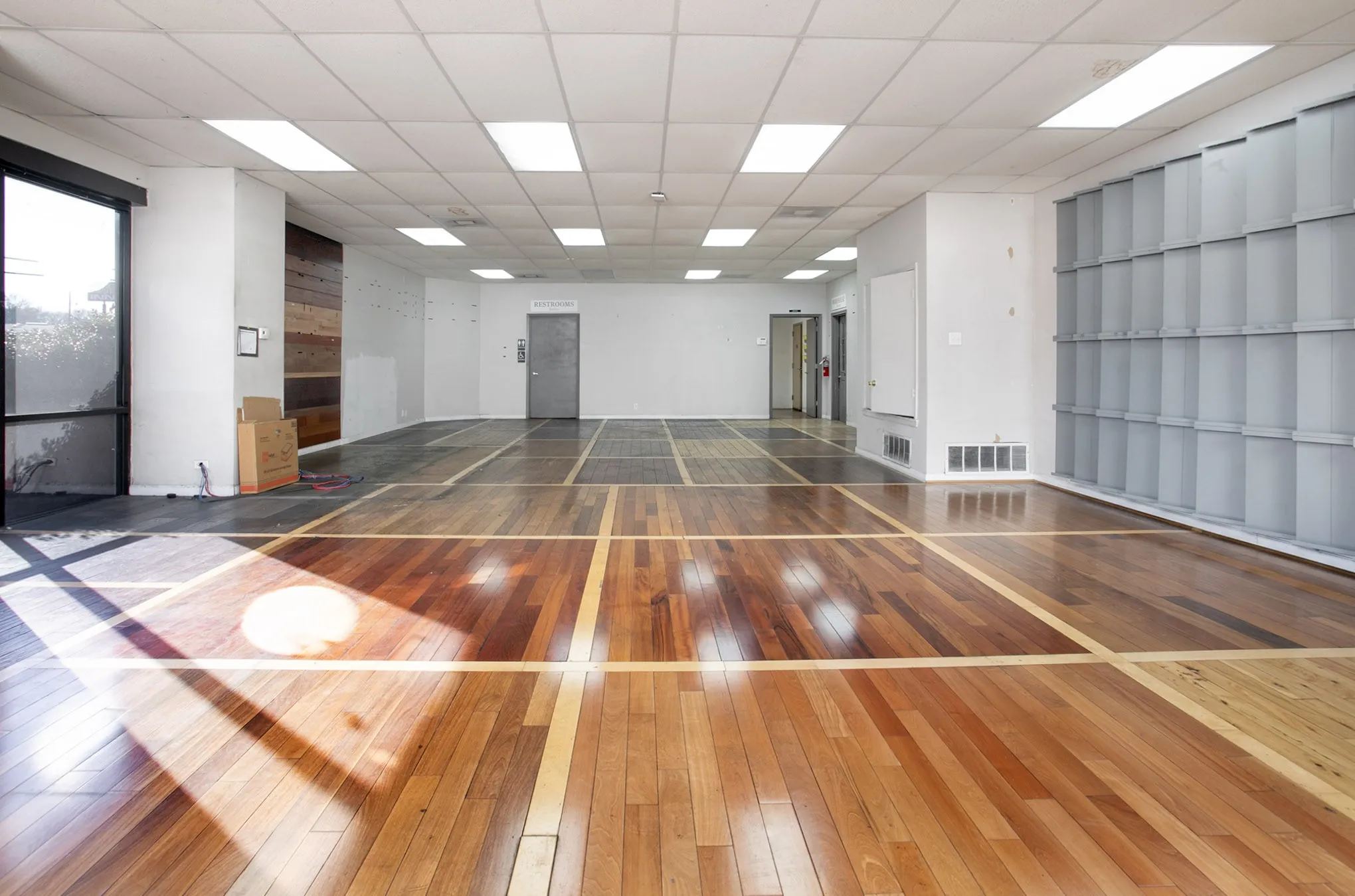 Retail For Rent in Smith County , 3216 W Gentry Parkway, Tyler, Texas 75702, 0, 0, Garage spaces, 0 Sqft, built in 1994, Preowned, Price $4,600, mls#20836750, Real Estate Agent in Tyler, Homes For Rent in Smith county, Homes For Rent in Tyler, Realtor in Tyler Texas, Real Estate Brokerage Independent Realty Texas, Luminita Cordes Realtor
