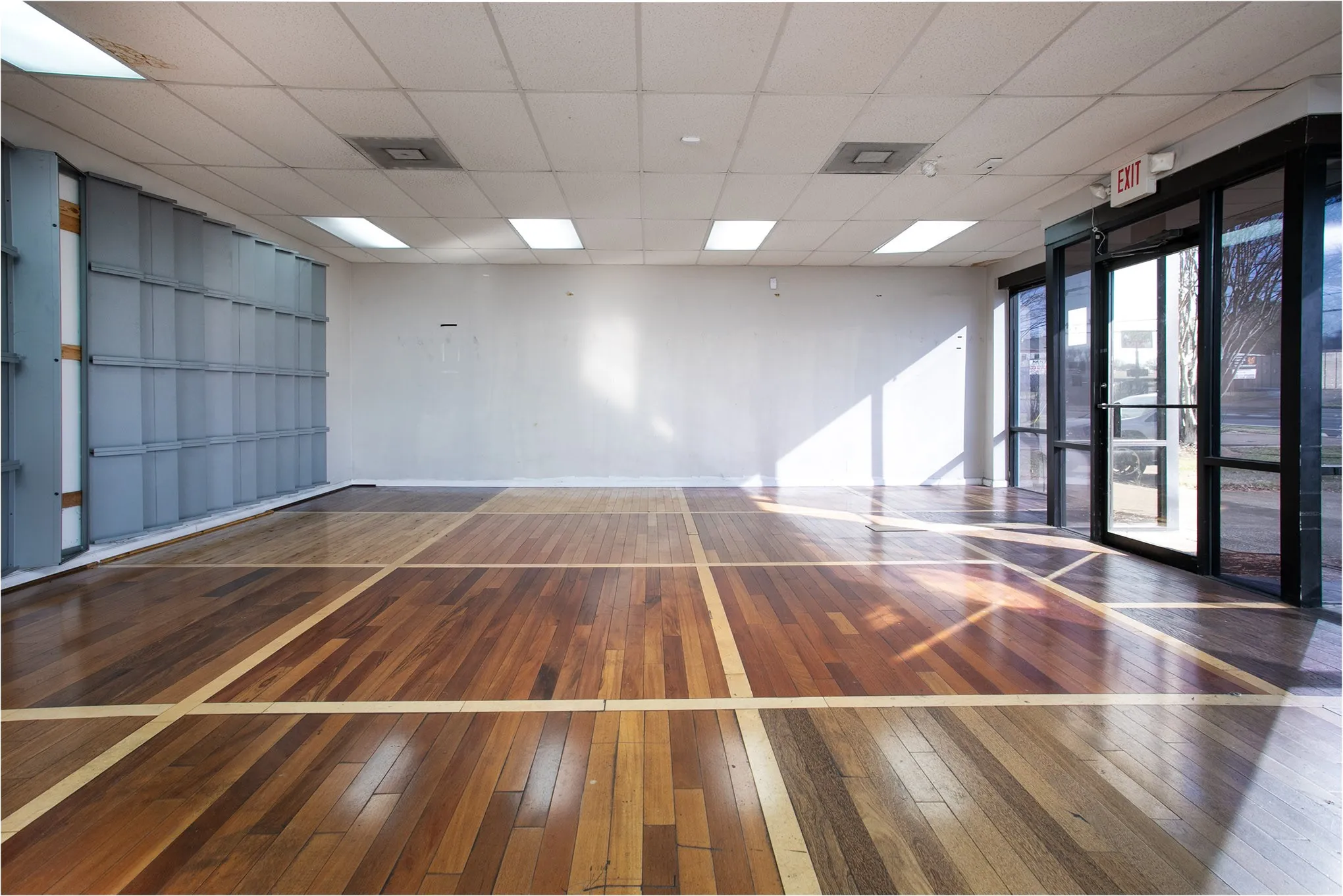 Retail For Rent in Smith County , 3216 W Gentry Parkway, Tyler, Texas 75702, 0, 0, Garage spaces, 0 Sqft, built in 1994, Preowned, Price $4,600, mls#20836750, Real Estate Agent in Tyler, Homes For Rent in Smith county, Homes For Rent in Tyler, Realtor in Tyler Texas, Real Estate Brokerage Independent Realty Texas, Luminita Cordes Realtor