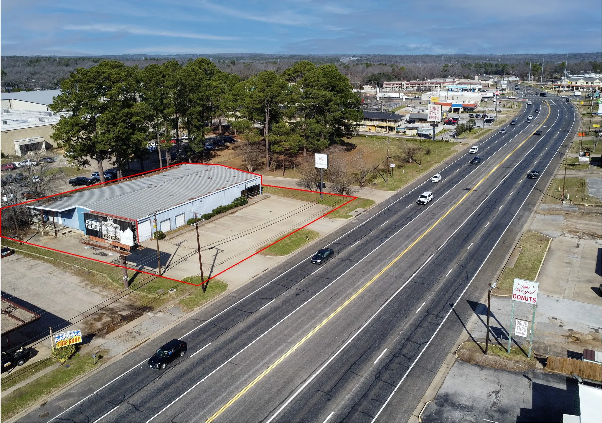 Retail For Rent in Smith County , 3216 W Gentry Parkway, Tyler, Texas 75702, 0, 0, Garage spaces, 0 Sqft, built in 1994, Preowned, Price $4,600, mls#20836750, Real Estate Agent in Tyler, Homes For Rent in Smith county, Homes For Rent in Tyler, Realtor in Tyler Texas, Real Estate Brokerage Independent Realty Texas, Luminita Cordes Realtor