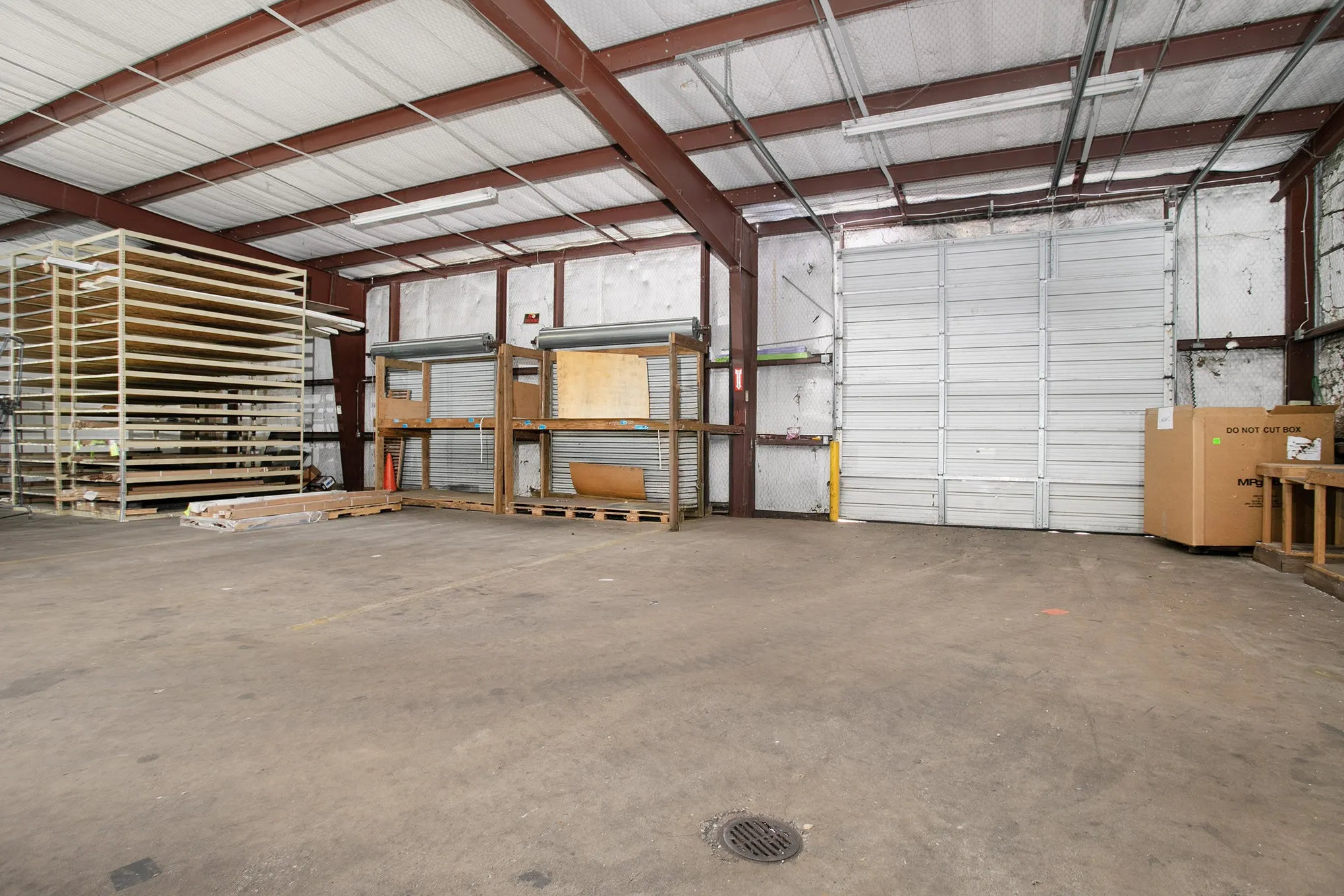 Retail For Rent in Smith County , 3216 W Gentry Parkway, Tyler, Texas 75702, 0, 0, Garage spaces, 0 Sqft, built in 1994, Preowned, Price $4,600, mls#20836750, Real Estate Agent in Tyler, Homes For Rent in Smith county, Homes For Rent in Tyler, Realtor in Tyler Texas, Real Estate Brokerage Independent Realty Texas, Luminita Cordes Realtor