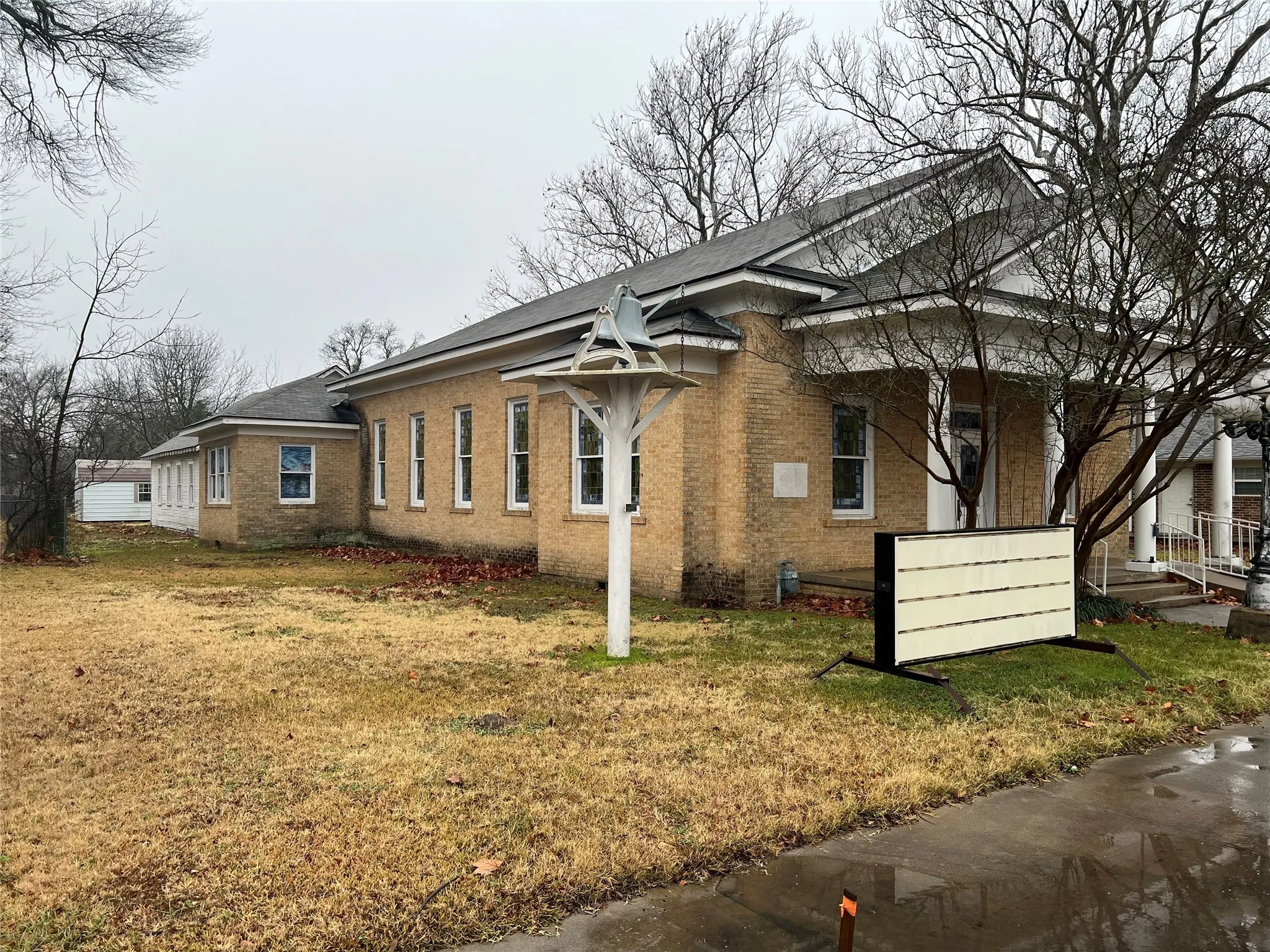 Business For Sale in Hopkins County , 102 E Main Street, Cumby, Texas 75433, 0, 0, Garage spaces, 0 Sqft, built in 1929, Preowned, mls#20834998, Real Estate Agent in Cumby, Homes For Sale in Hopkins county, Homes For Sale in Cumby, Realtor in Cumby Texas, Real Estate Brokerage Independent Realty Texas, Luminita Cordes Realtor