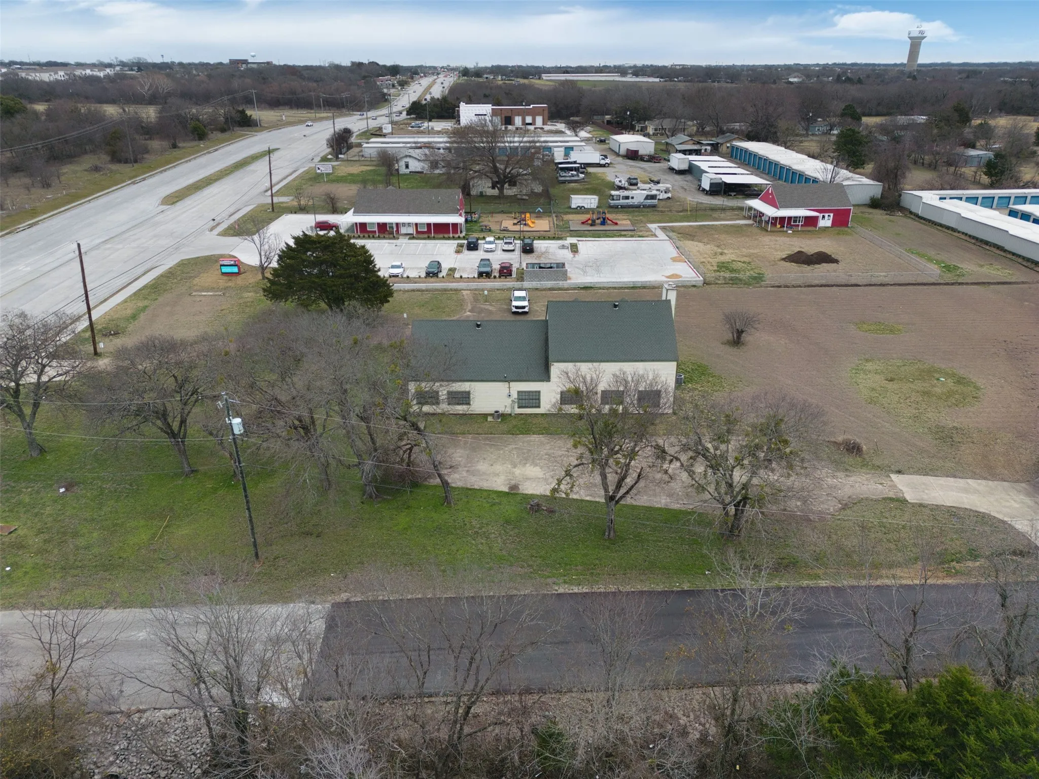 Office For Sale in Ellis County , 2611 Ovilla Road, Red Oak, Texas 75154, 0, 0, Garage spaces, 0 Sqft, built in 1985, Preowned, Price $960,000, mls#20837428, Real Estate Agent in Red Oak, Homes For Sale in Ellis county, Homes For Sale in Red Oak, Realtor in Red Oak Texas, Real Estate Brokerage Independent Realty Texas, Luminita Cordes Realtor