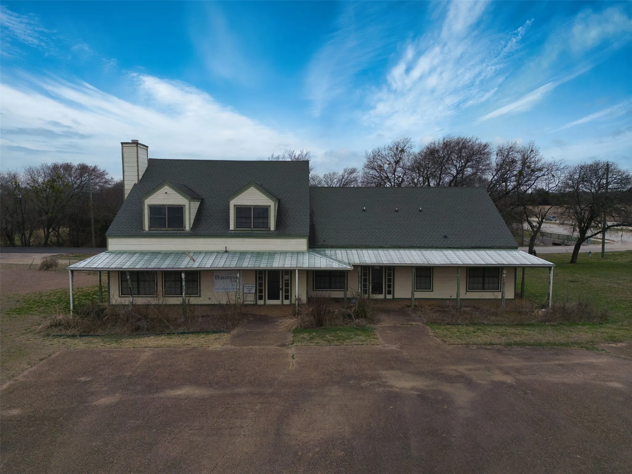 Office For Sale in Ellis County , 2611 Ovilla Road, Red Oak, Texas 75154, 0, 0, Garage spaces, 0 Sqft, built in 1985, Preowned, Price $960,000, mls#20837428, Real Estate Agent in Red Oak, Homes For Sale in Ellis county, Homes For Sale in Red Oak, Realtor in Red Oak Texas, Real Estate Brokerage Independent Realty Texas, Luminita Cordes Realtor