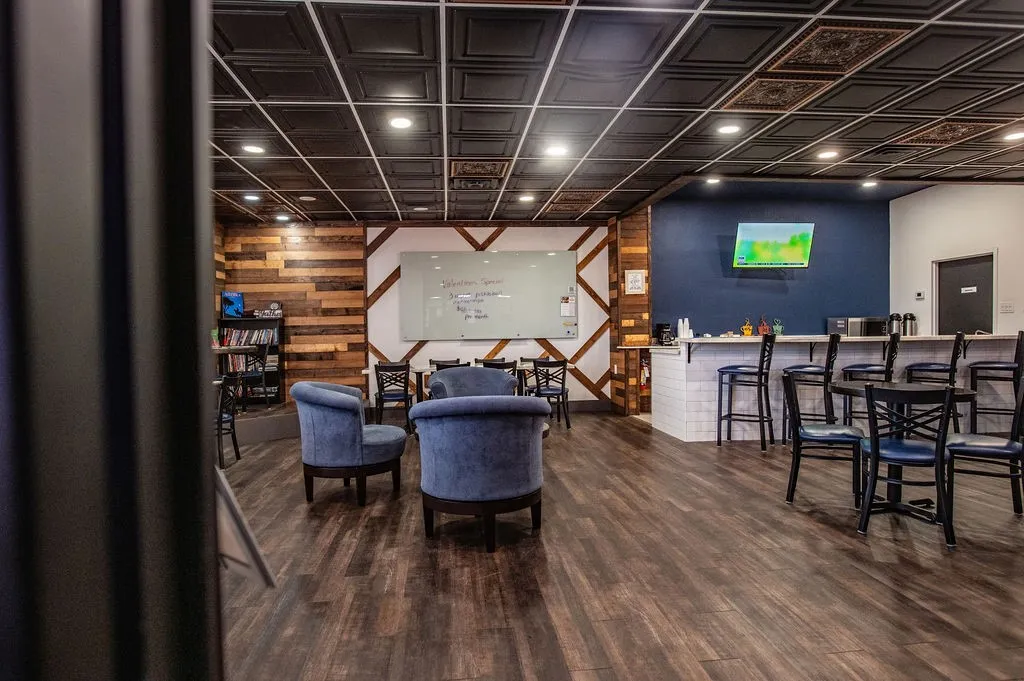 Business For Sale in Gregg County , 2628 Bill Owens Parkway, Longview, Texas 75605, 0, 0, Garage spaces, 0 Sqft, built in 1989, Preowned, mls#20837459, Real Estate Agent in Longview, Homes For Sale in Gregg county, Homes For Sale in Longview, Realtor in Longview Texas, Real Estate Brokerage Independent Realty Texas, Luminita Cordes Realtor