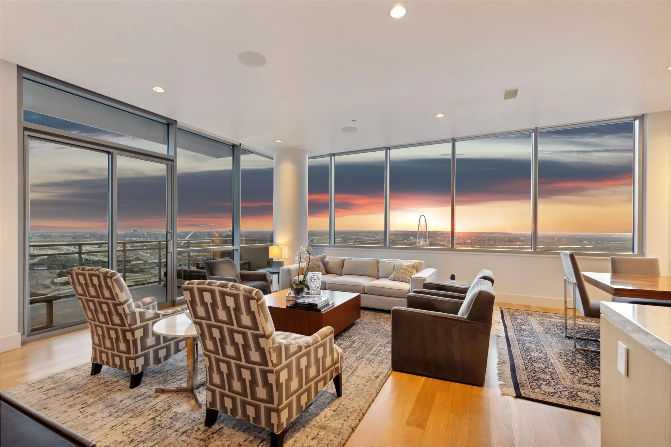 Condominium For Sale in Dallas County , 2200 Victory Avenue 1705, Dallas, Texas 75219, 2 Bedrooms, 3 Bathrooms, 2 Garage spaces, 2,558 Sqft, built in 2007, Price $1,300,000, mls#20839855, Real Estate Agent in Dallas, Homes For Sale in Dallas county, Homes For Sale in Dallas, Realtor in Dallas Texas, Real Estate Brokerage Independent Realty Texas, Luminita Cordes Realtor