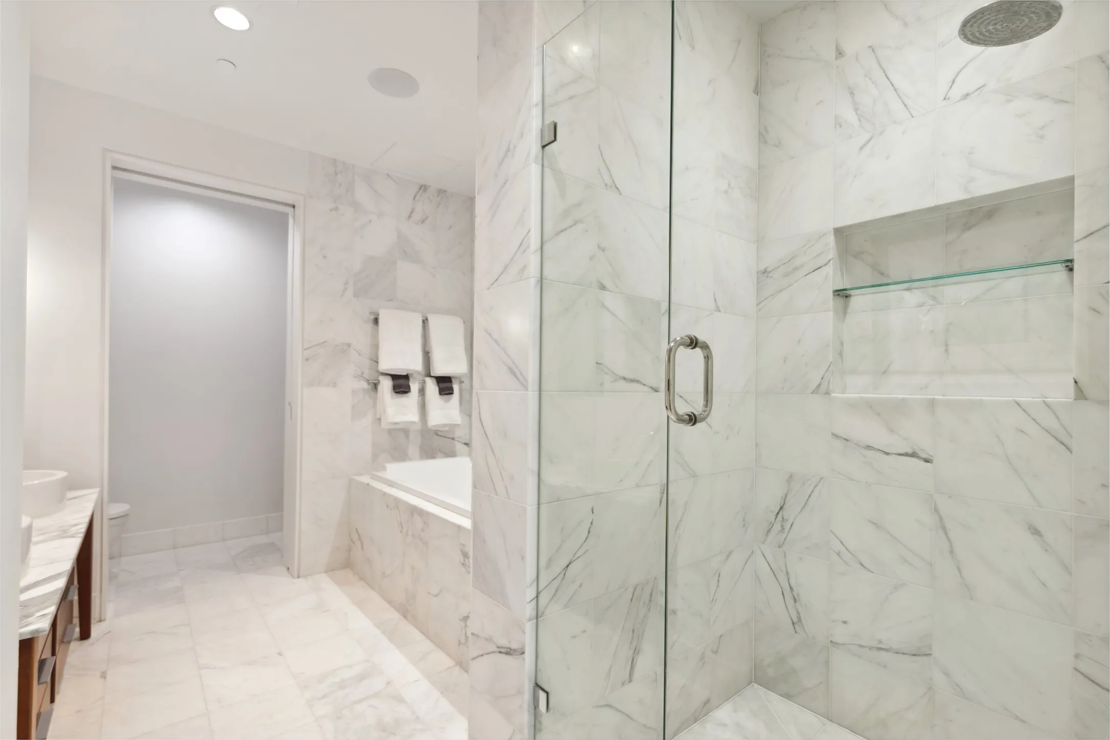 Condominium For Sale in Dallas County , 2200 Victory Avenue 1705, Dallas, Texas 75219, 2 Bedrooms, 3 Bathrooms, 2 Garage spaces, 2,558 Sqft, built in 2007, Price $1,300,000, mls#20839855, Real Estate Agent in Dallas, Homes For Sale in Dallas county, Homes For Sale in Dallas, Realtor in Dallas Texas, Real Estate Brokerage Independent Realty Texas, Luminita Cordes Realtor
