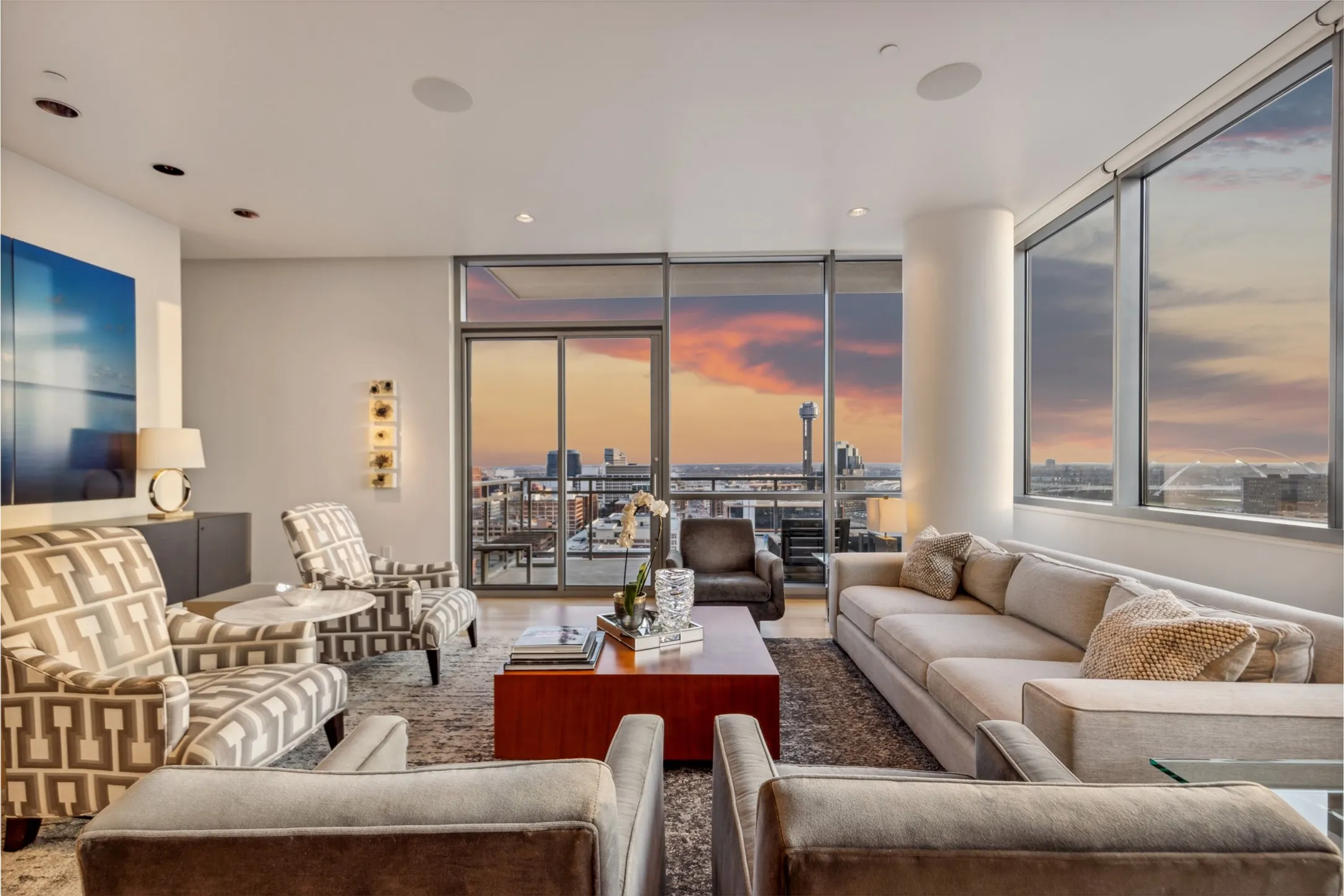 Condominium For Sale in Dallas County , 2200 Victory Avenue 1705, Dallas, Texas 75219, 2 Bedrooms, 3 Bathrooms, 2 Garage spaces, 2,558 Sqft, built in 2007, Price $1,300,000, mls#20839855, Real Estate Agent in Dallas, Homes For Sale in Dallas county, Homes For Sale in Dallas, Realtor in Dallas Texas, Real Estate Brokerage Independent Realty Texas, Luminita Cordes Realtor