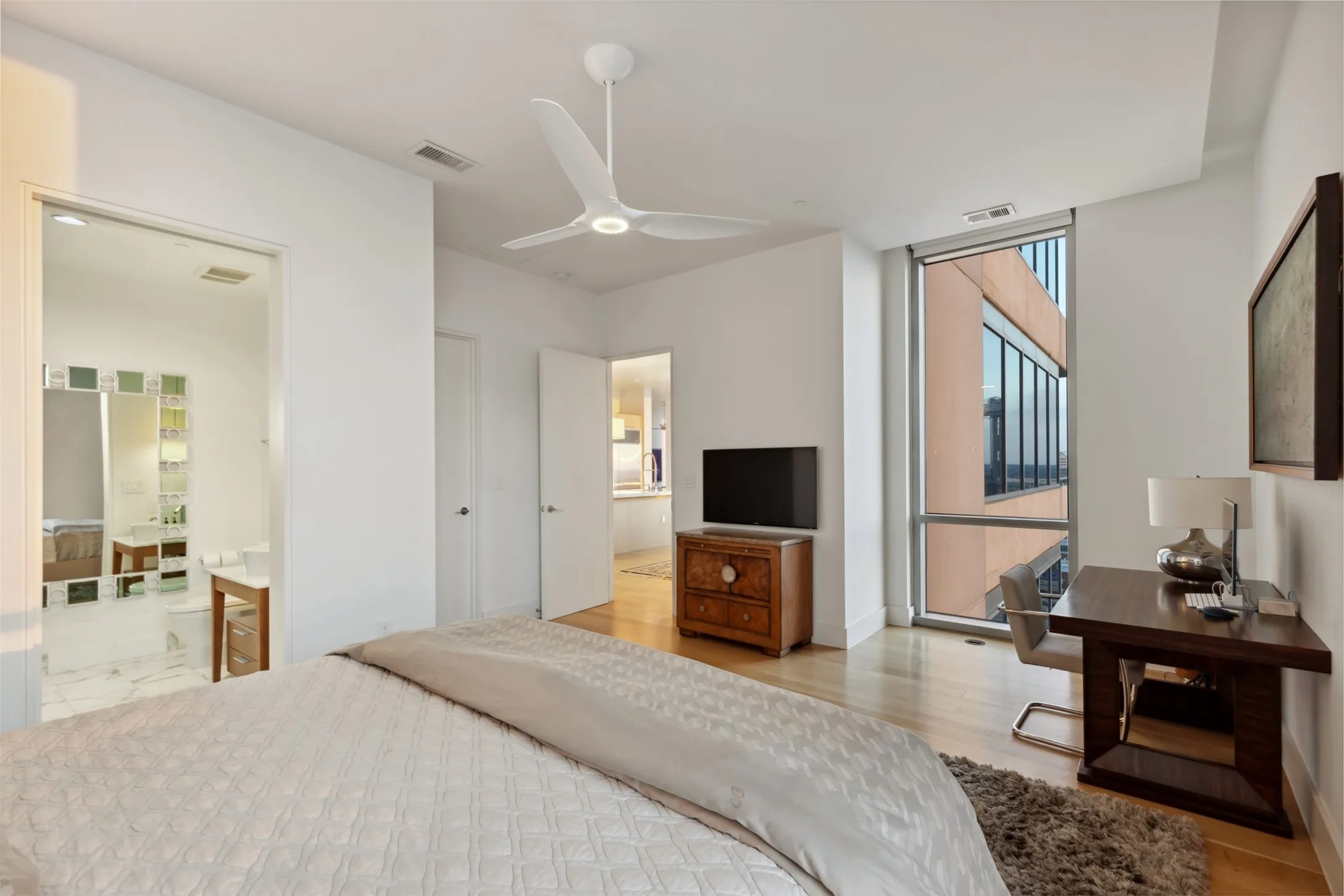 Condominium For Sale in Dallas County , 2200 Victory Avenue 1705, Dallas, Texas 75219, 2 Bedrooms, 3 Bathrooms, 2 Garage spaces, 2,558 Sqft, built in 2007, Price $1,300,000, mls#20839855, Real Estate Agent in Dallas, Homes For Sale in Dallas county, Homes For Sale in Dallas, Realtor in Dallas Texas, Real Estate Brokerage Independent Realty Texas, Luminita Cordes Realtor