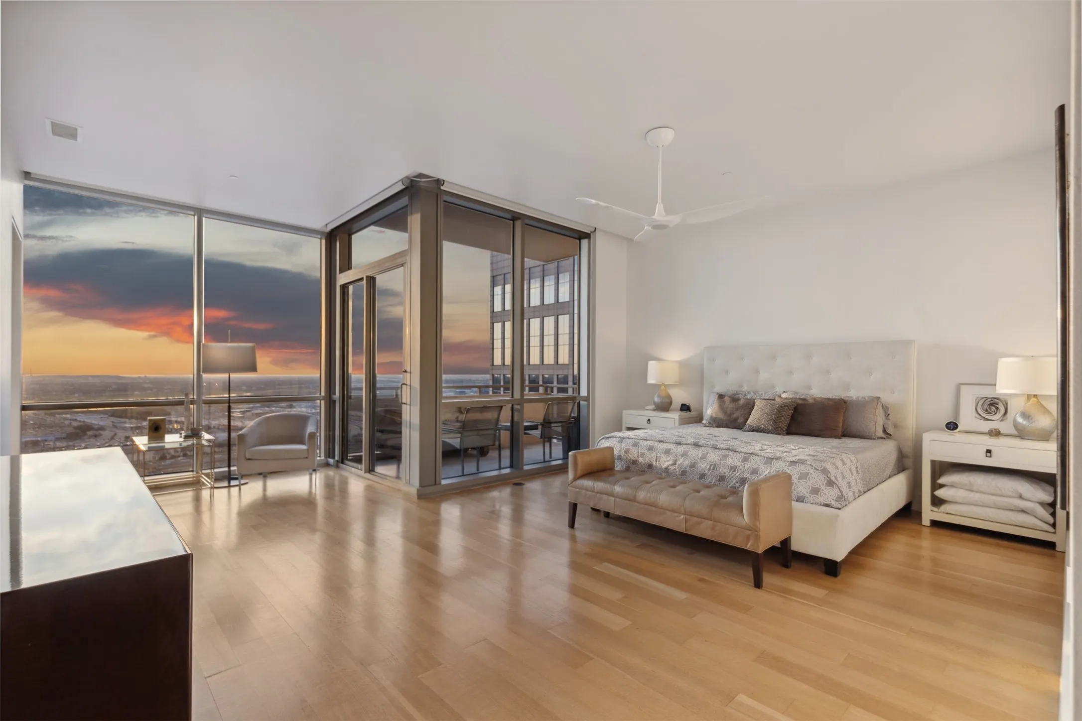 Condominium For Sale in Dallas County , 2200 Victory Avenue 1705, Dallas, Texas 75219, 2 Bedrooms, 3 Bathrooms, 2 Garage spaces, 2,558 Sqft, built in 2007, Price $1,300,000, mls#20839855, Real Estate Agent in Dallas, Homes For Sale in Dallas county, Homes For Sale in Dallas, Realtor in Dallas Texas, Real Estate Brokerage Independent Realty Texas, Luminita Cordes Realtor
