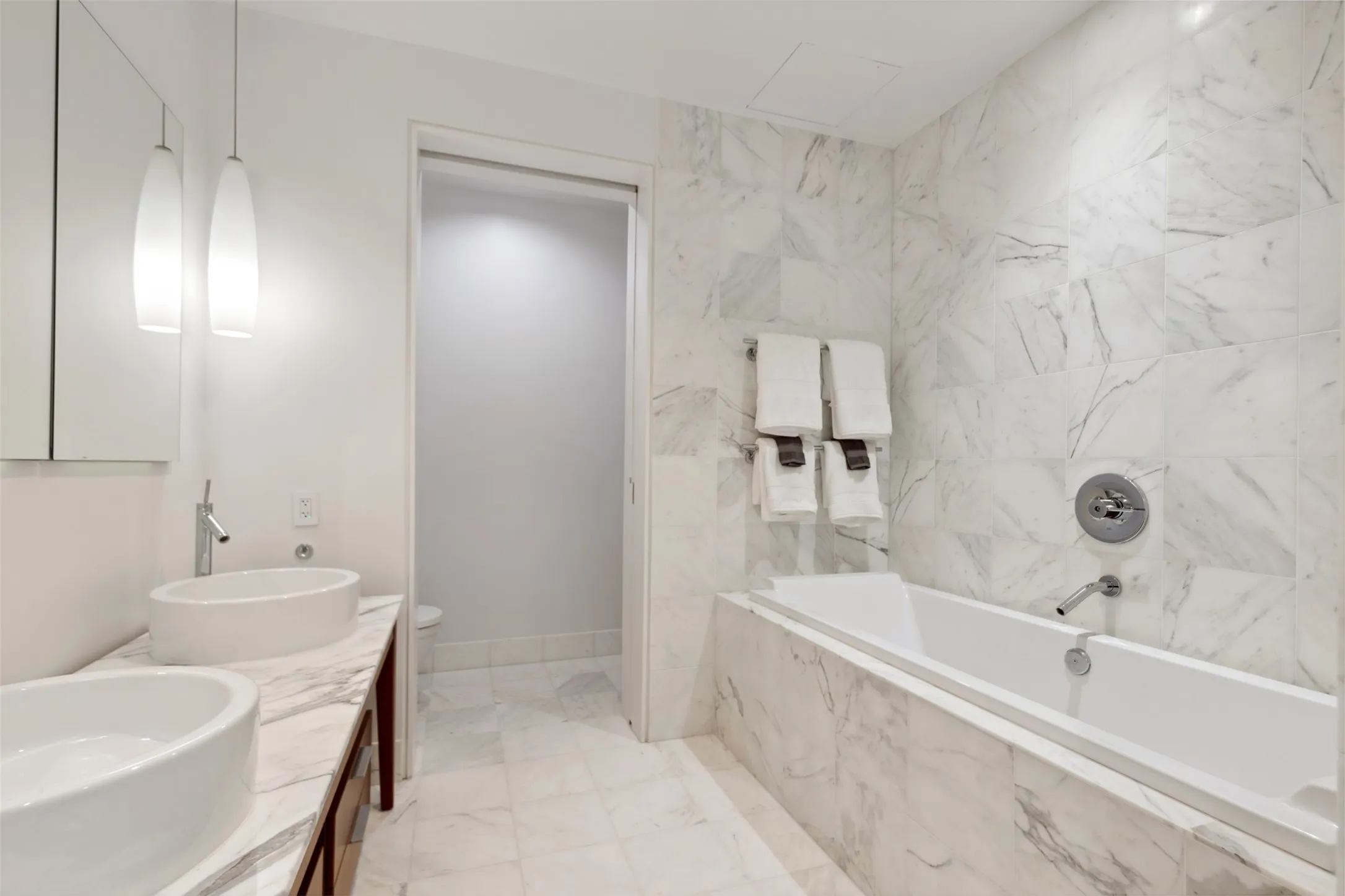 Condominium For Sale in Dallas County , 2200 Victory Avenue 1705, Dallas, Texas 75219, 2 Bedrooms, 3 Bathrooms, 2 Garage spaces, 2,558 Sqft, built in 2007, Price $1,300,000, mls#20839855, Real Estate Agent in Dallas, Homes For Sale in Dallas county, Homes For Sale in Dallas, Realtor in Dallas Texas, Real Estate Brokerage Independent Realty Texas, Luminita Cordes Realtor