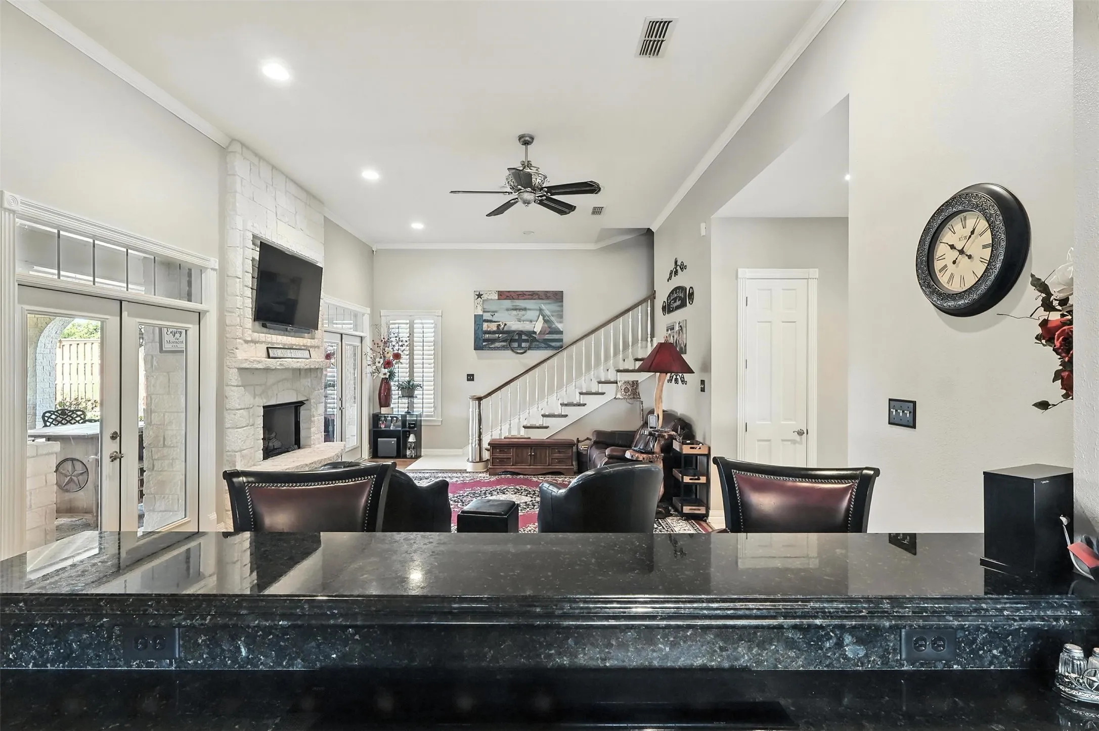 Single Family Residence For Sale in Hopkins County , 902 Booker Street, Sulphur Springs, Texas 75482, 3 Bedroom, 3 Bathroom, 4 Garage spaces, 3,661 Sqft, built in 1995, Preowned, mls#20836599, Real Estate Agent in Sulphur Springs, Homes For Sale in Hopkins county, Homes For Sale in Sulphur Springs, Realtor in Sulphur Springs Texas, Real Estate Brokerage Independent Realty Texas, Luminita Cordes Realtor