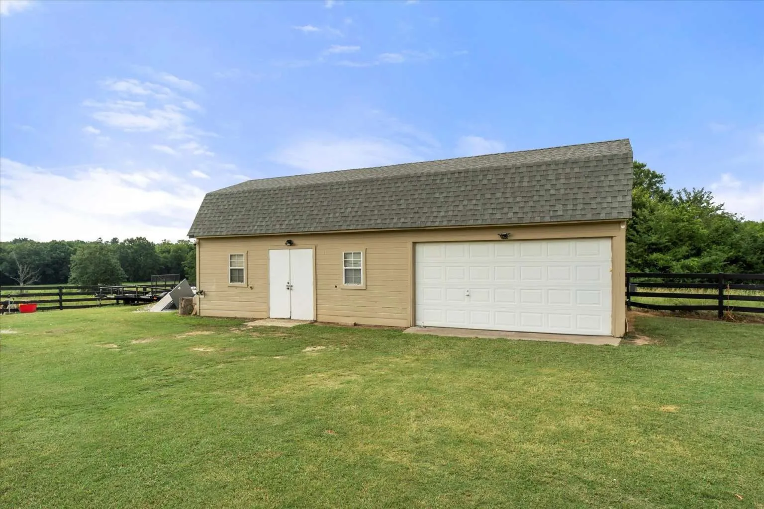 Single Family Residence For Sale in Franklin (TX) County , 274 CR 3230 SW 3230, Winnsboro, Texas 75494, 4 Bedroom, 3 Bathroom, 2 Garage spaces, 2,312 Sqft, built in 1999, Preowned, mls#20842967, Real Estate Agent in Winnsboro, Homes For Sale in Franklin (TX) county, Homes For Sale in Winnsboro, Realtor in Winnsboro Texas, Real Estate Brokerage Independent Realty Texas, Luminita Cordes Realtor