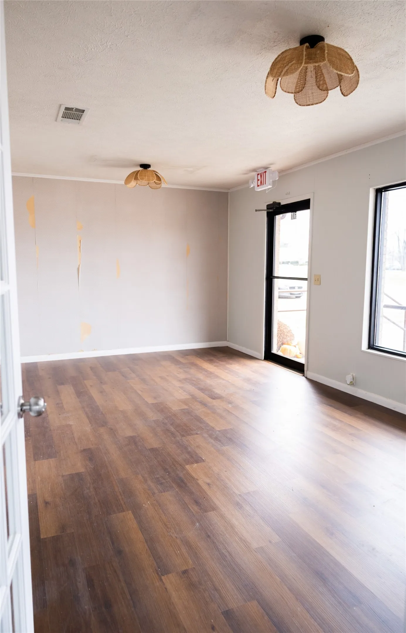 Office For Sale in Fannin County , 503 Lipscomb Street, Bonham, Texas 75418, 0, 0, Garage spaces, 0 Sqft, built in 1995, Preowned, mls#20843141, Real Estate Agent in Bonham, Homes For Sale in Fannin county, Homes For Sale in Bonham, Realtor in Bonham Texas, Real Estate Brokerage Independent Realty Texas, Luminita Cordes Realtor