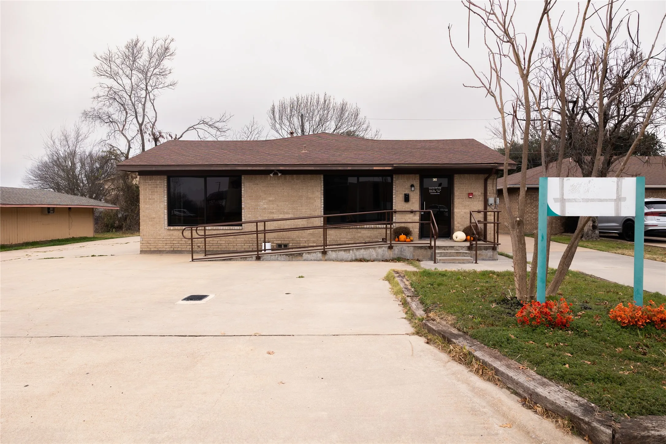 Office For Sale in Fannin County , 503 Lipscomb Street, Bonham, Texas 75418, 0, 0, Garage spaces, 0 Sqft, built in 1995, Preowned, mls#20843141, Real Estate Agent in Bonham, Homes For Sale in Fannin county, Homes For Sale in Bonham, Realtor in Bonham Texas, Real Estate Brokerage Independent Realty Texas, Luminita Cordes Realtor