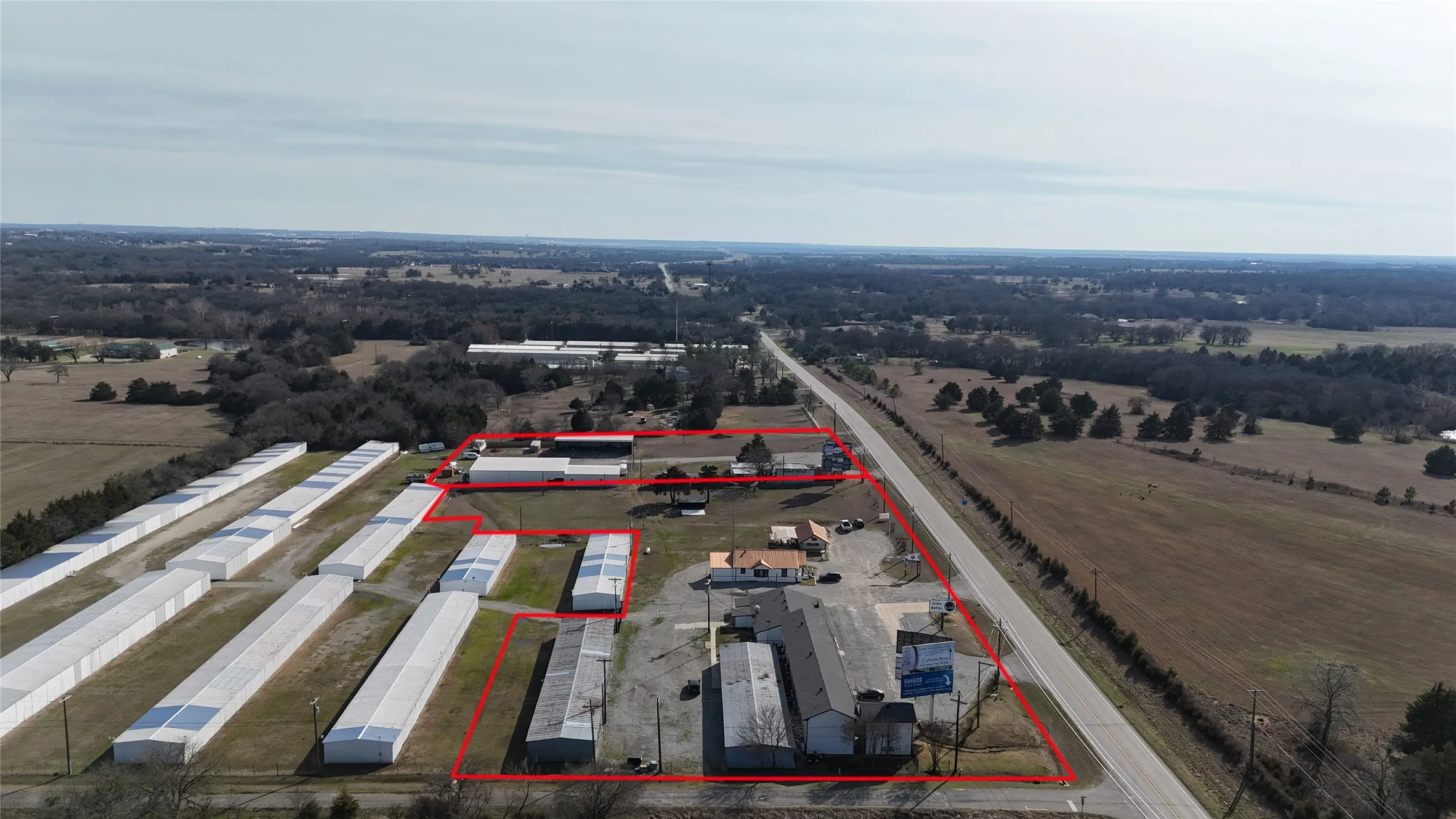 Hotel/Motel For Sale in Grayson County , 75005 N State Hwy 289, Pottsboro, Texas 75076, 0, 0, Garage spaces, 0 Sqft, built in 1960, Preowned, mls#20840932, Real Estate Agent in Pottsboro, Homes For Sale in Grayson county, Homes For Sale in Pottsboro, Realtor in Pottsboro Texas, Real Estate Brokerage Independent Realty Texas, Luminita Cordes Realtor