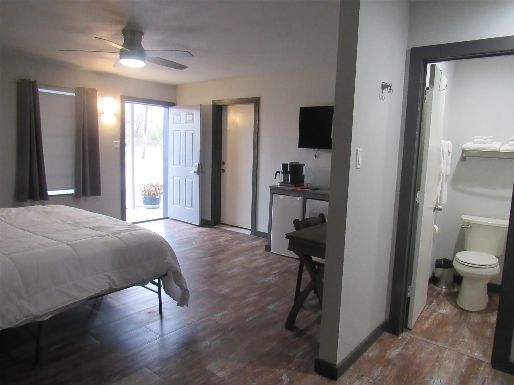 hotel room