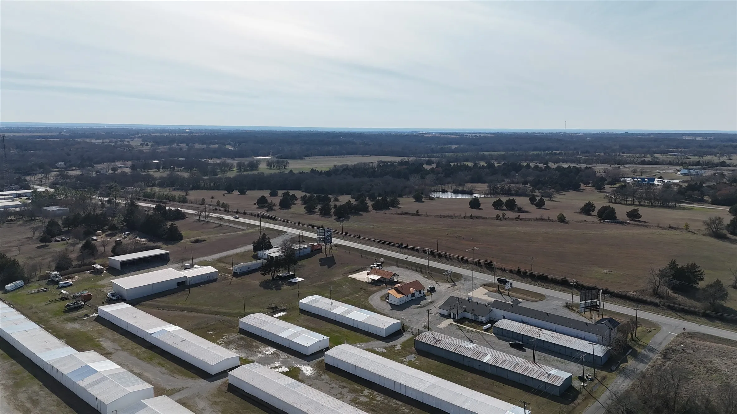 Hotel/Motel For Sale in Grayson County , 75005 N State Hwy 289, Pottsboro, Texas 75076, 0, 0, Garage spaces, 0 Sqft, built in 1960, Preowned, mls#20840932, Real Estate Agent in Pottsboro, Homes For Sale in Grayson county, Homes For Sale in Pottsboro, Realtor in Pottsboro Texas, Real Estate Brokerage Independent Realty Texas, Luminita Cordes Realtor