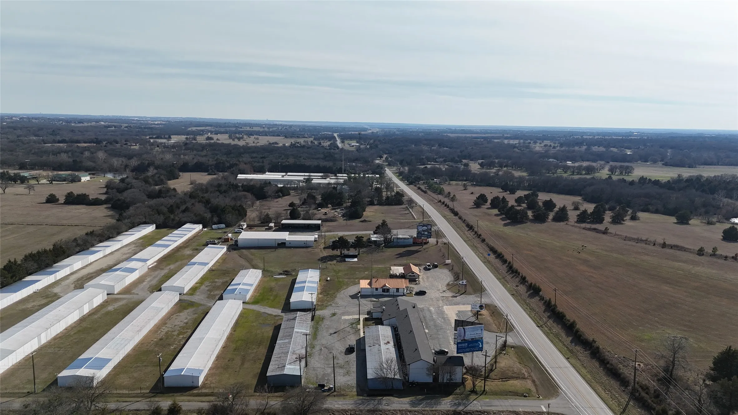 Hotel/Motel For Sale in Grayson County , 75005 N State Hwy 289, Pottsboro, Texas 75076, 0, 0, Garage spaces, 0 Sqft, built in 1960, Preowned, mls#20840932, Real Estate Agent in Pottsboro, Homes For Sale in Grayson county, Homes For Sale in Pottsboro, Realtor in Pottsboro Texas, Real Estate Brokerage Independent Realty Texas, Luminita Cordes Realtor
