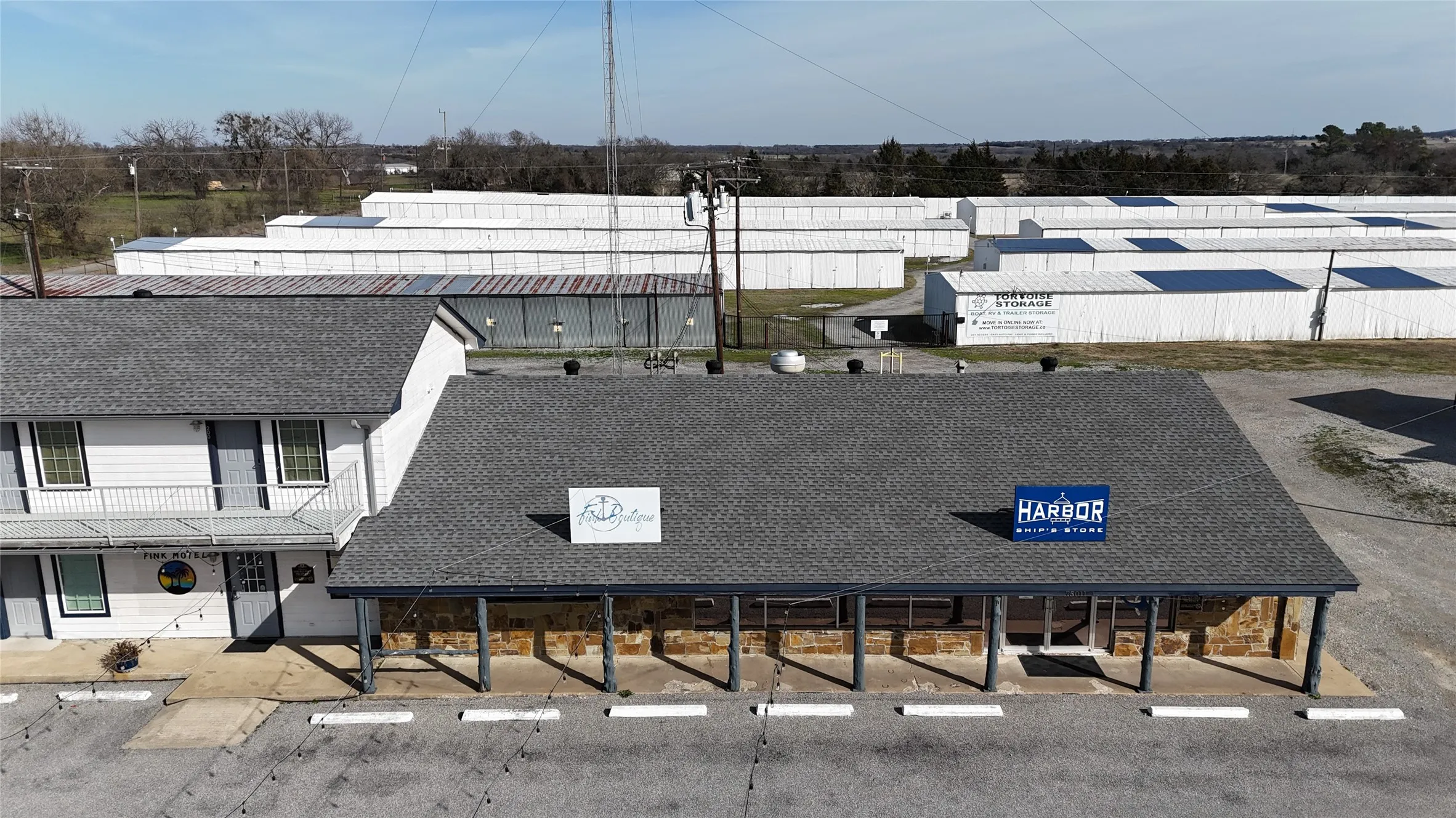 Hotel/Motel For Sale in Grayson County , 75005 N State Hwy 289, Pottsboro, Texas 75076, 0, 0, Garage spaces, 0 Sqft, built in 1960, Preowned, mls#20840932, Real Estate Agent in Pottsboro, Homes For Sale in Grayson county, Homes For Sale in Pottsboro, Realtor in Pottsboro Texas, Real Estate Brokerage Independent Realty Texas, Luminita Cordes Realtor