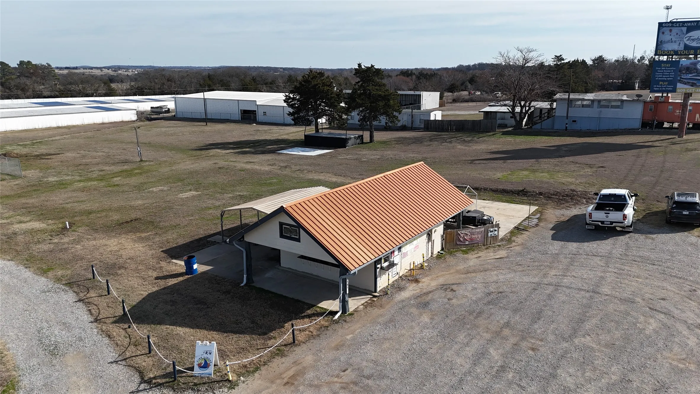 Hotel/Motel For Sale in Grayson County , 75005 N State Hwy 289, Pottsboro, Texas 75076, 0, 0, Garage spaces, 0 Sqft, built in 1960, Preowned, mls#20840932, Real Estate Agent in Pottsboro, Homes For Sale in Grayson county, Homes For Sale in Pottsboro, Realtor in Pottsboro Texas, Real Estate Brokerage Independent Realty Texas, Luminita Cordes Realtor