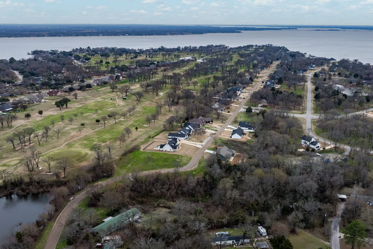 Unimproved Land For Sale in Kaufman County , 202 Splitrail Drive, Mabank, Texas 75143, 0, 0, Garage spaces, 0 Sqft, built in 0, Price $55,000, mls#20845632, Real Estate Agent in Mabank, Homes For Sale in Kaufman county, Homes For Sale in Mabank, Realtor in Mabank Texas, Real Estate Brokerage Independent Realty Texas, Luminita Cordes Realtor