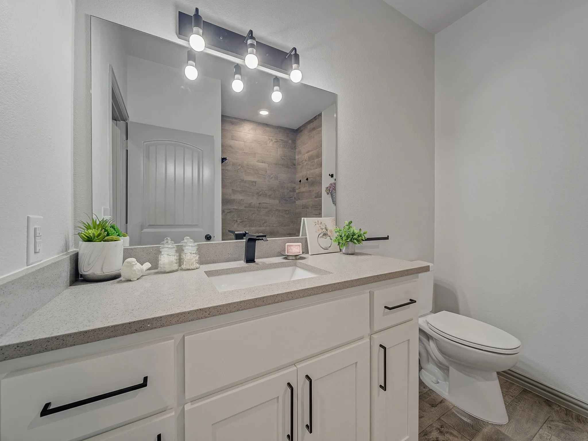 Single Family Residence For Sale in Hunt County , 2544 W FM 1566, Celeste, Texas 75423, 4 Bedroom, 3 Bathroom, 3 Garage spaces, 2,831 Sqft, built in 2024, New Construction - Complete, Price $545,000, mls#20833194, Real Estate Agent in Celeste, Homes For Sale in Hunt county, Homes For Sale in Celeste, Realtor in Celeste Texas, Real Estate Brokerage Independent Realty Texas, Luminita Cordes Realtor
