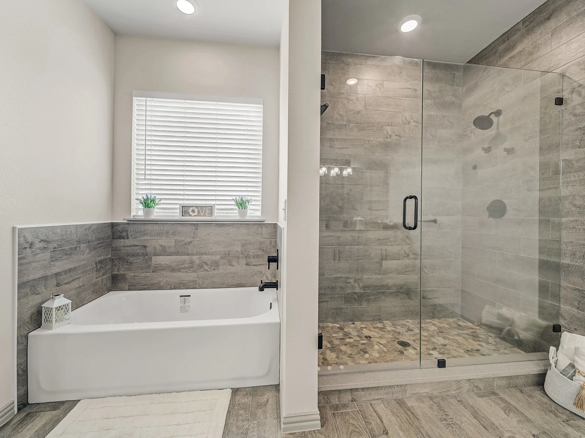Single Family Residence For Sale in Hunt County , 2544 W FM 1566, Celeste, Texas 75423, 4 Bedroom, 3 Bathroom, 3 Garage spaces, 2,831 Sqft, built in 2024, New Construction - Complete, Price $545,000, mls#20833194, Real Estate Agent in Celeste, Homes For Sale in Hunt county, Homes For Sale in Celeste, Realtor in Celeste Texas, Real Estate Brokerage Independent Realty Texas, Luminita Cordes Realtor