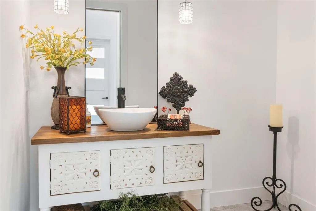 Interior details with vanity
