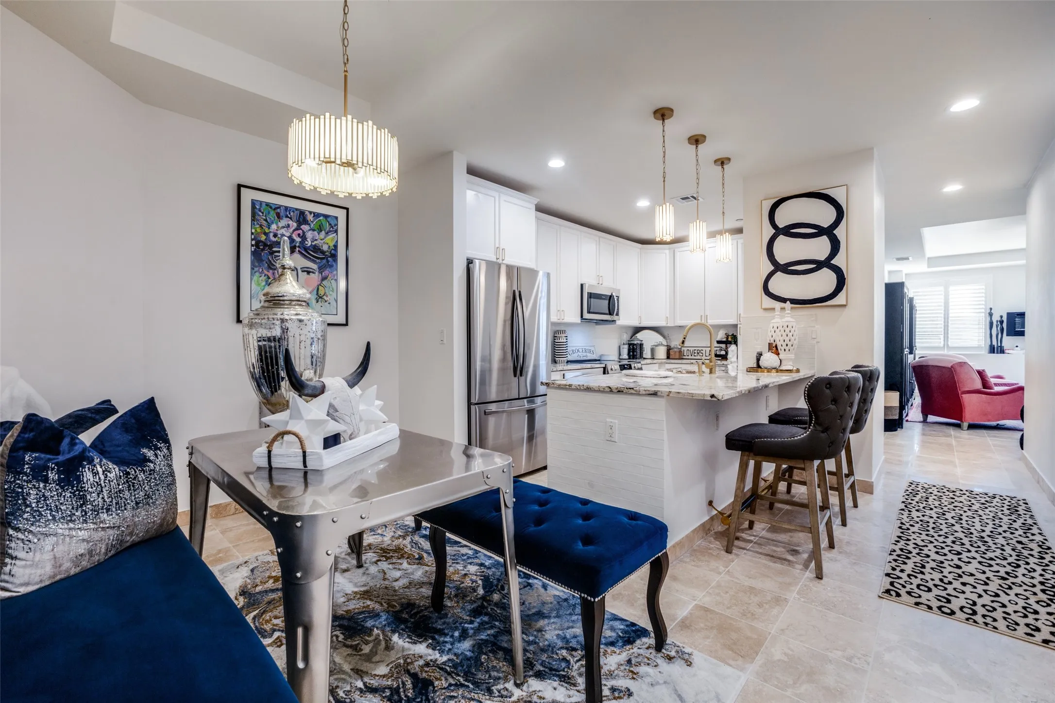 Condominium For Sale in Dallas County , 1505 Elm Street 501, Dallas, Texas 75201, 1 Bedroom, 2 Bathroom, 1 Garage spaces, 1,059 Sqft, built in 1957, Preowned, mls#20836013, Real Estate Agent in Dallas, Homes For Sale in Dallas county, Homes For Sale in Dallas, Realtor in Dallas Texas, Real Estate Brokerage Independent Realty Texas, Luminita Cordes Realtor