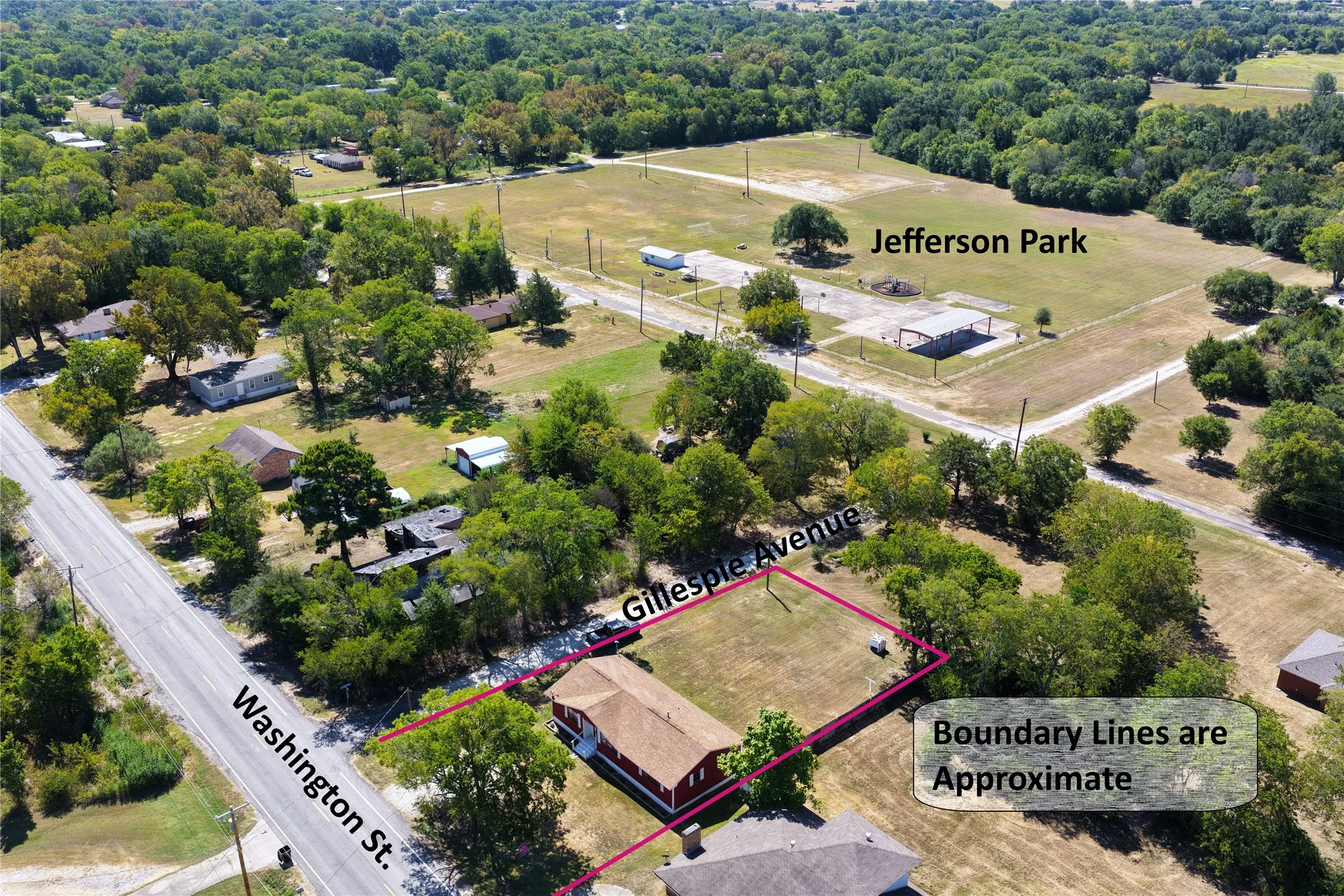 Single Family Residence For Sale in Freestone County , 901 Washington Street, Teague, Texas 75860, 3 Bedroom, 2 Bathroom, Garage spaces, 1,438 Sqft, built in 1990, mls#20845563, Real Estate Agent in Teague, Homes For Sale in Freestone county, Homes For Sale in Teague, Realtor in Teague Texas, Real Estate Brokerage Independent Realty Texas, Luminita Cordes Realtor