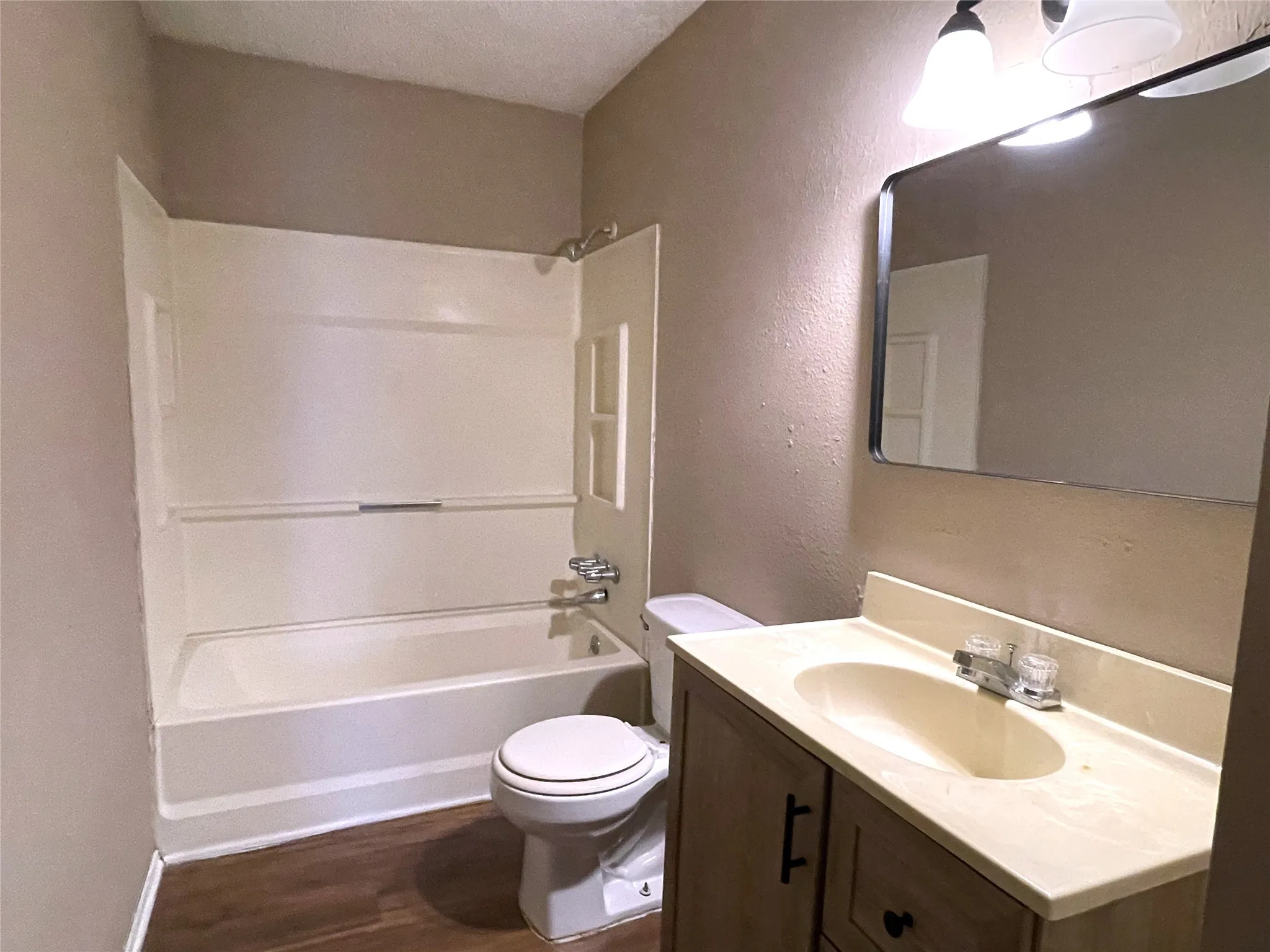 Single Family Residence For Sale in Freestone County , 901 Washington Street, Teague, Texas 75860, 3 Bedroom, 2 Bathroom, Garage spaces, 1,438 Sqft, built in 1990, mls#20845563, Real Estate Agent in Teague, Homes For Sale in Freestone county, Homes For Sale in Teague, Realtor in Teague Texas, Real Estate Brokerage Independent Realty Texas, Luminita Cordes Realtor