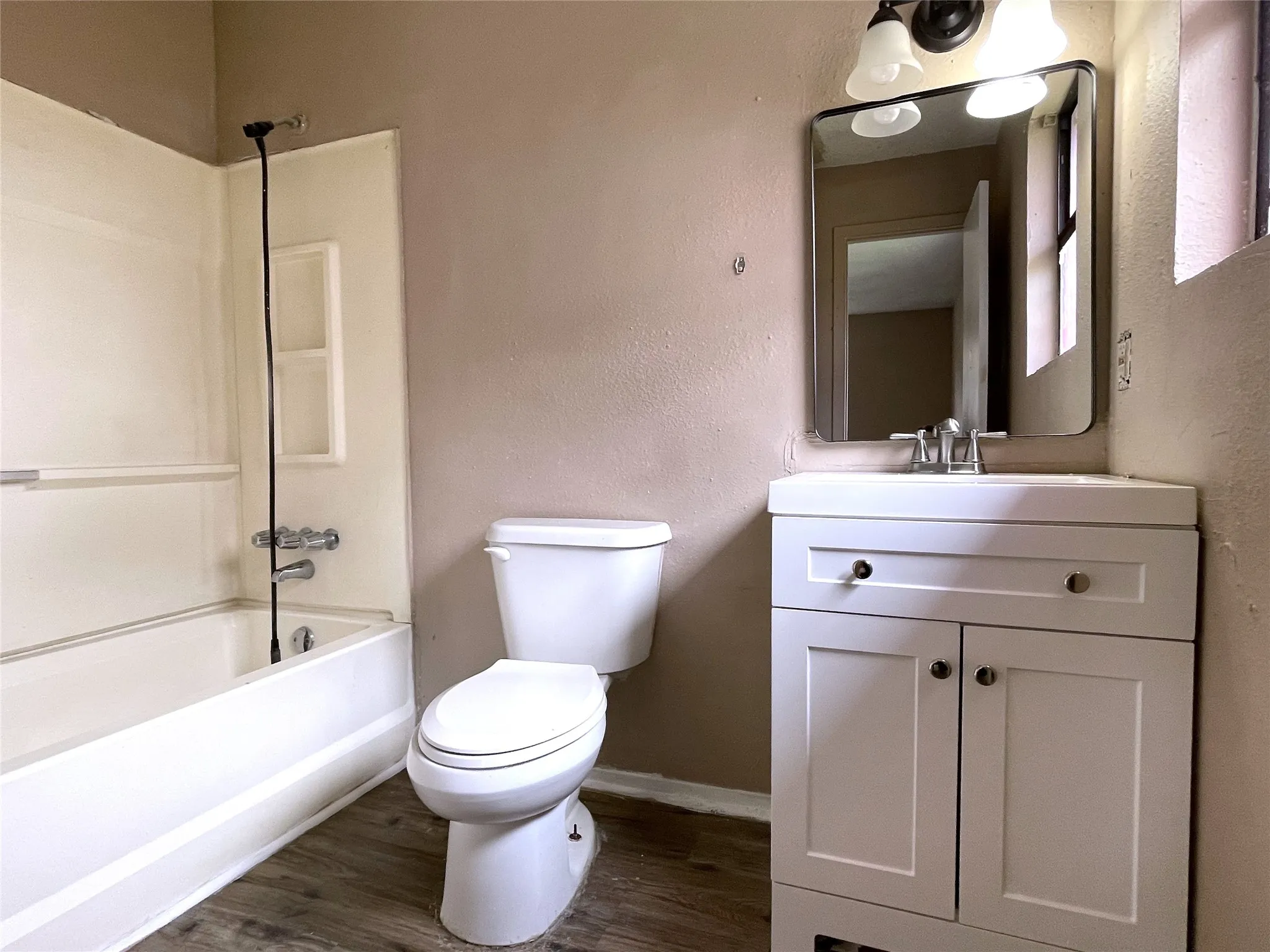 Single Family Residence For Sale in Freestone County , 901 Washington Street, Teague, Texas 75860, 3 Bedroom, 2 Bathroom, Garage spaces, 1,438 Sqft, built in 1990, mls#20845563, Real Estate Agent in Teague, Homes For Sale in Freestone county, Homes For Sale in Teague, Realtor in Teague Texas, Real Estate Brokerage Independent Realty Texas, Luminita Cordes Realtor