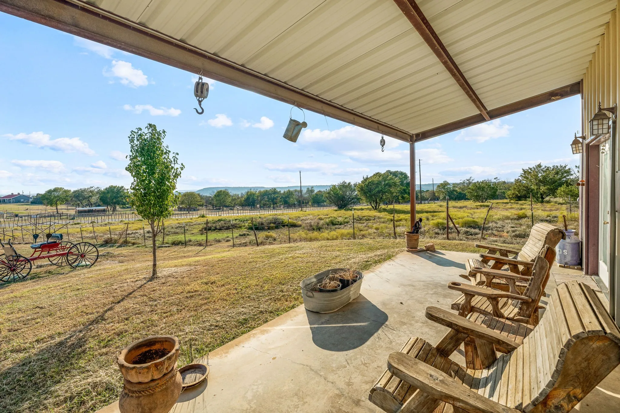 Single Family Residence For Sale in Erath County , 900 Lookout Point, Stephenville, Texas 76401, 3 Bedroom, 3 Bathroom, Garage spaces, 1,584 Sqft, built in 2016, Preowned, mls#20849616, Real Estate Agent in Stephenville, Homes For Sale in Erath county, Homes For Sale in Stephenville, Realtor in Stephenville Texas, Real Estate Brokerage Independent Realty Texas, Luminita Cordes Realtor