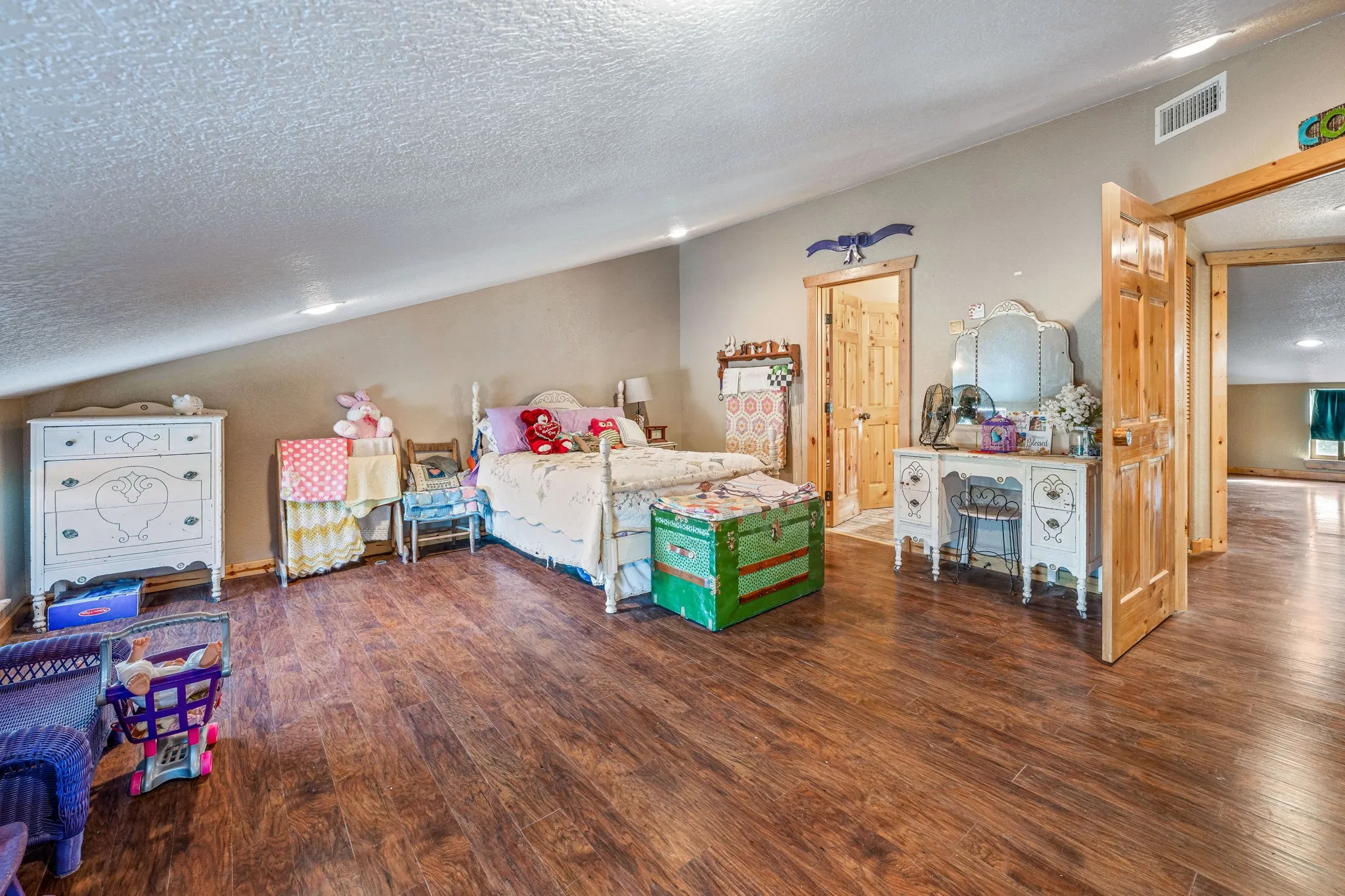 Single Family Residence For Sale in Erath County , 900 Lookout Point, Stephenville, Texas 76401, 3 Bedroom, 3 Bathroom, Garage spaces, 1,584 Sqft, built in 2016, Preowned, mls#20849616, Real Estate Agent in Stephenville, Homes For Sale in Erath county, Homes For Sale in Stephenville, Realtor in Stephenville Texas, Real Estate Brokerage Independent Realty Texas, Luminita Cordes Realtor