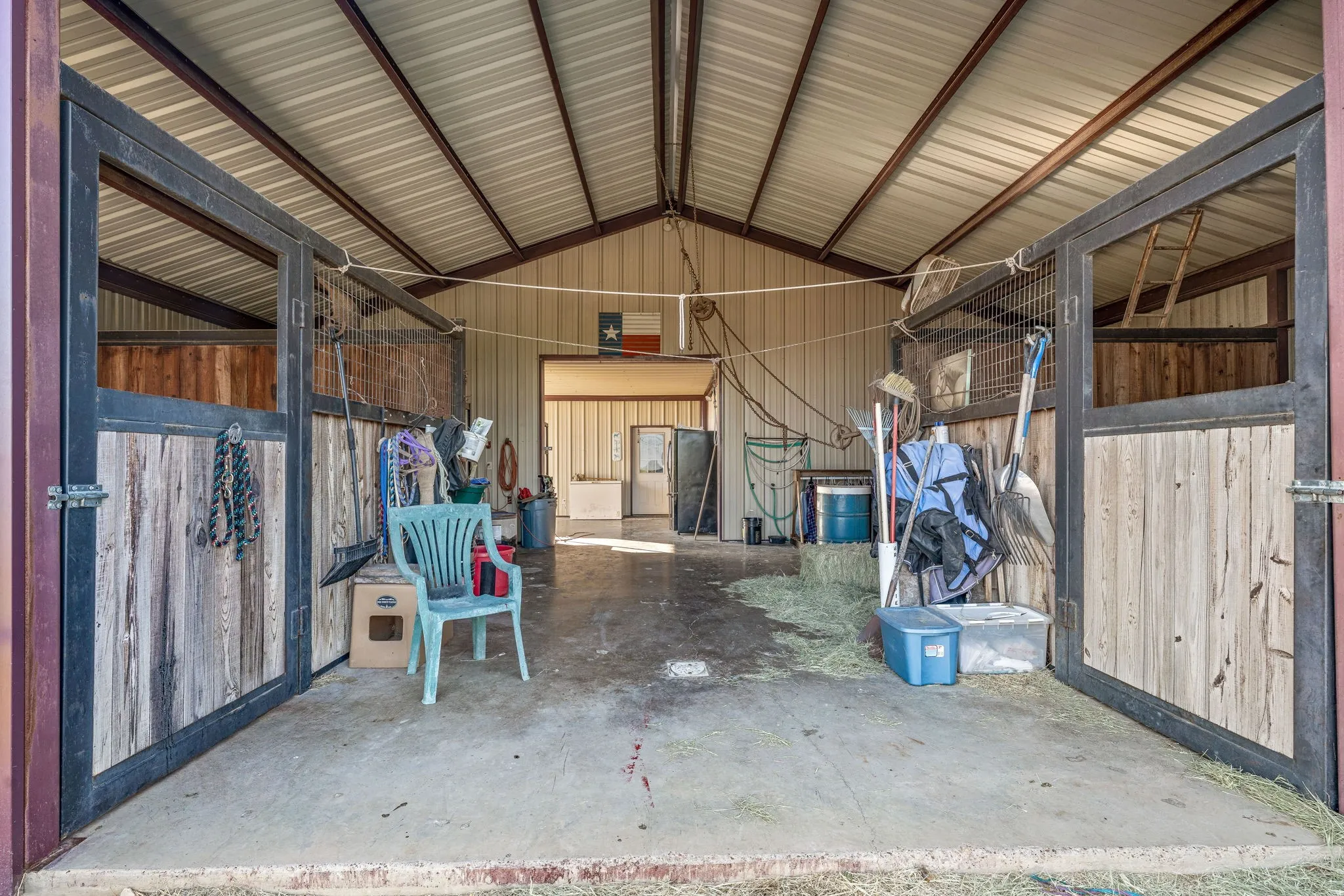Single Family Residence For Sale in Erath County , 900 Lookout Point, Stephenville, Texas 76401, 3 Bedroom, 3 Bathroom, Garage spaces, 1,584 Sqft, built in 2016, Preowned, mls#20849616, Real Estate Agent in Stephenville, Homes For Sale in Erath county, Homes For Sale in Stephenville, Realtor in Stephenville Texas, Real Estate Brokerage Independent Realty Texas, Luminita Cordes Realtor