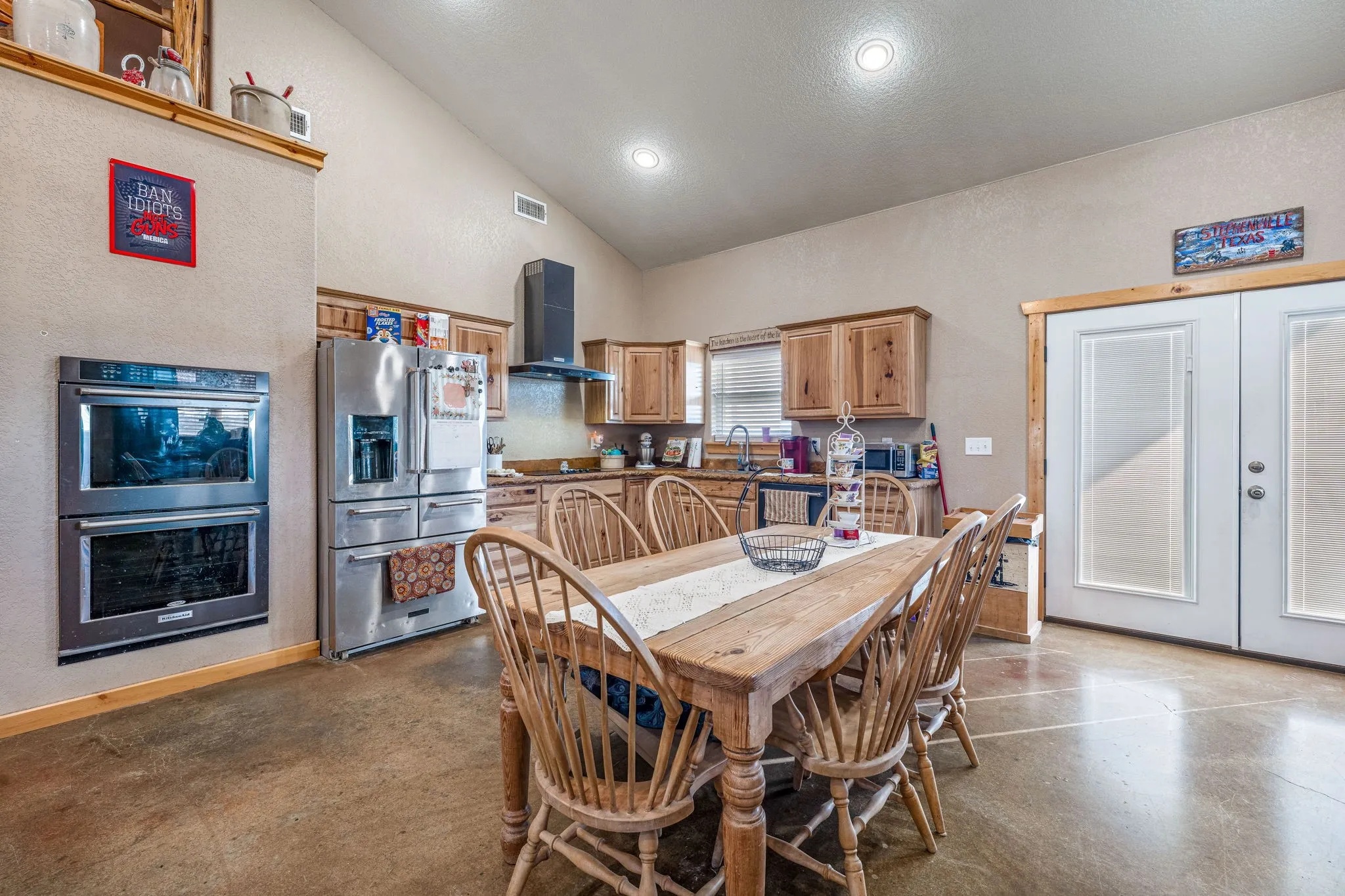 Single Family Residence For Sale in Erath County , 900 Lookout Point, Stephenville, Texas 76401, 3 Bedroom, 3 Bathroom, Garage spaces, 1,584 Sqft, built in 2016, Preowned, mls#20849616, Real Estate Agent in Stephenville, Homes For Sale in Erath county, Homes For Sale in Stephenville, Realtor in Stephenville Texas, Real Estate Brokerage Independent Realty Texas, Luminita Cordes Realtor
