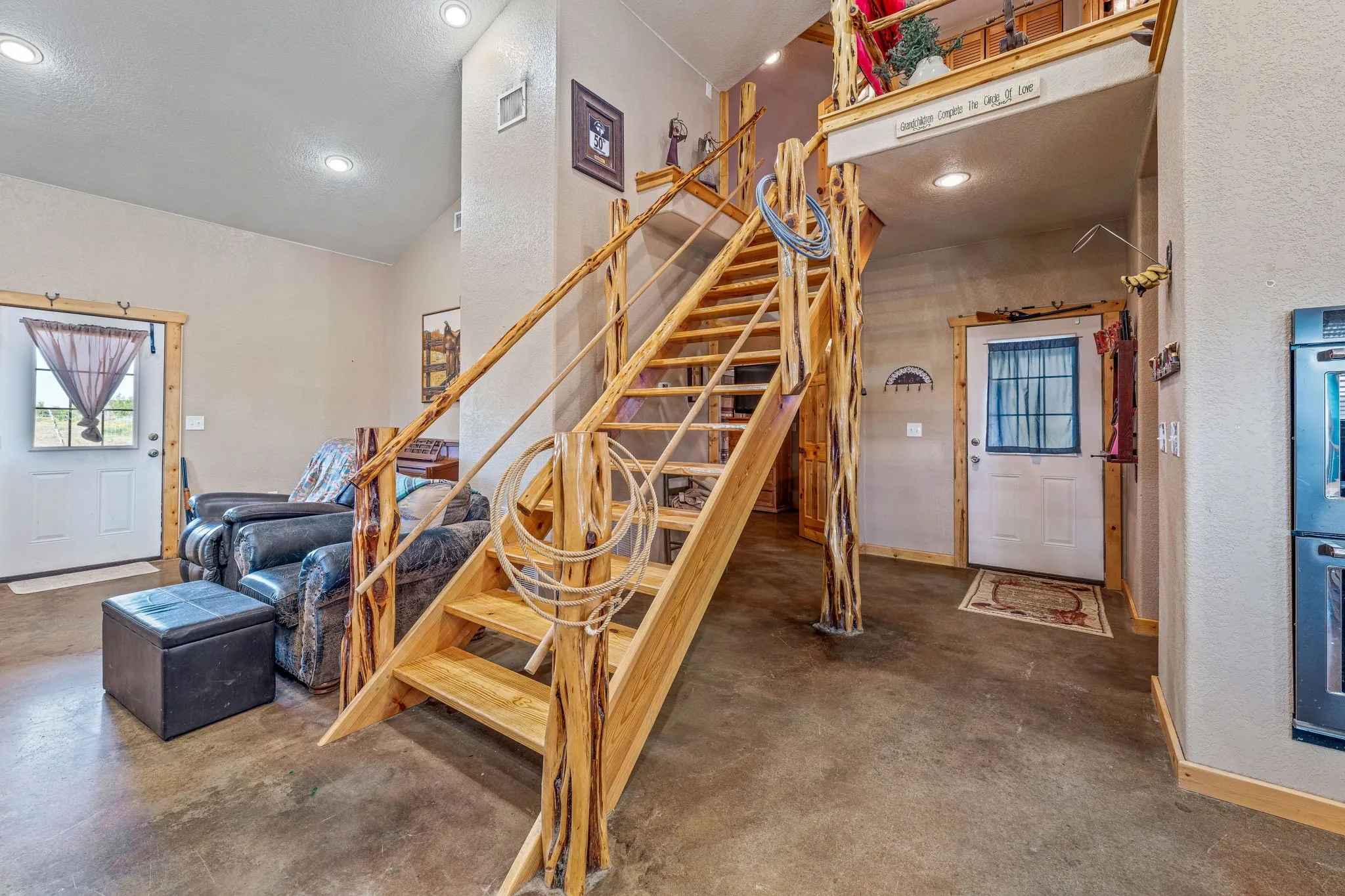 Single Family Residence For Sale in Erath County , 900 Lookout Point, Stephenville, Texas 76401, 3 Bedroom, 3 Bathroom, Garage spaces, 1,584 Sqft, built in 2016, Preowned, mls#20849616, Real Estate Agent in Stephenville, Homes For Sale in Erath county, Homes For Sale in Stephenville, Realtor in Stephenville Texas, Real Estate Brokerage Independent Realty Texas, Luminita Cordes Realtor