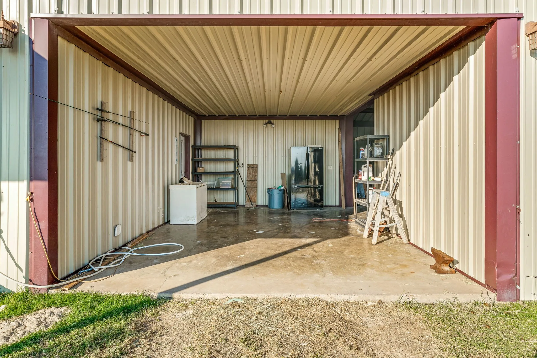 Single Family Residence For Sale in Erath County , 900 Lookout Point, Stephenville, Texas 76401, 3 Bedroom, 3 Bathroom, Garage spaces, 1,584 Sqft, built in 2016, Preowned, mls#20849616, Real Estate Agent in Stephenville, Homes For Sale in Erath county, Homes For Sale in Stephenville, Realtor in Stephenville Texas, Real Estate Brokerage Independent Realty Texas, Luminita Cordes Realtor