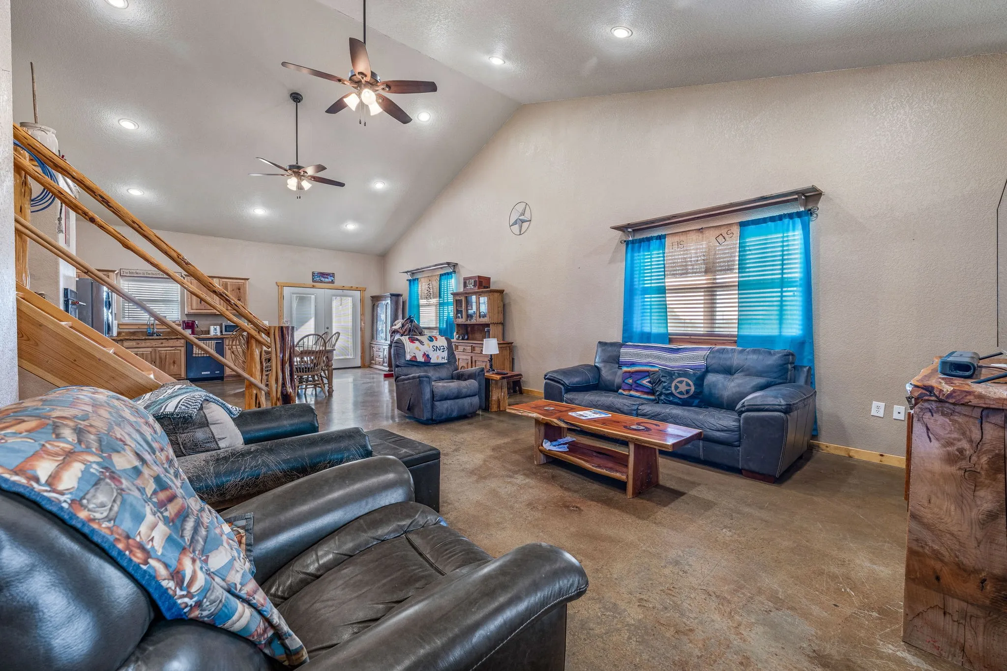Single Family Residence For Sale in Erath County , 900 Lookout Point, Stephenville, Texas 76401, 3 Bedroom, 3 Bathroom, Garage spaces, 1,584 Sqft, built in 2016, Preowned, mls#20849616, Real Estate Agent in Stephenville, Homes For Sale in Erath county, Homes For Sale in Stephenville, Realtor in Stephenville Texas, Real Estate Brokerage Independent Realty Texas, Luminita Cordes Realtor