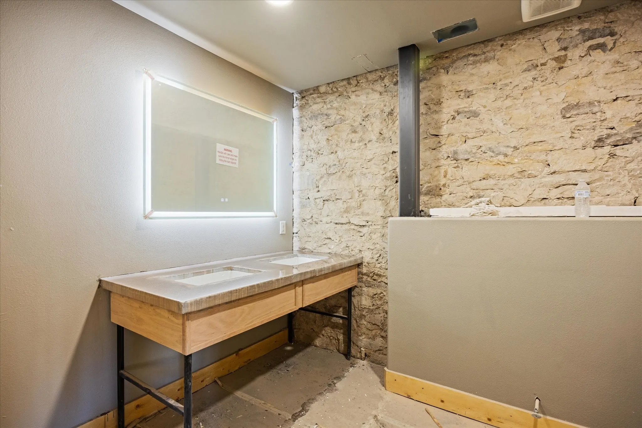 Retail For Rent in Somervell County , 114 Barnard Street, Glen Rose, Texas 76043, 0, 0, Garage spaces, 0 Sqft, built in 1810, Preowned, mls#20836350, Real Estate Agent in Glen Rose, Homes For Rent in Somervell county, Homes For Rent in Glen Rose, Realtor in Glen Rose Texas, Real Estate Brokerage Independent Realty Texas, Luminita Cordes Realtor