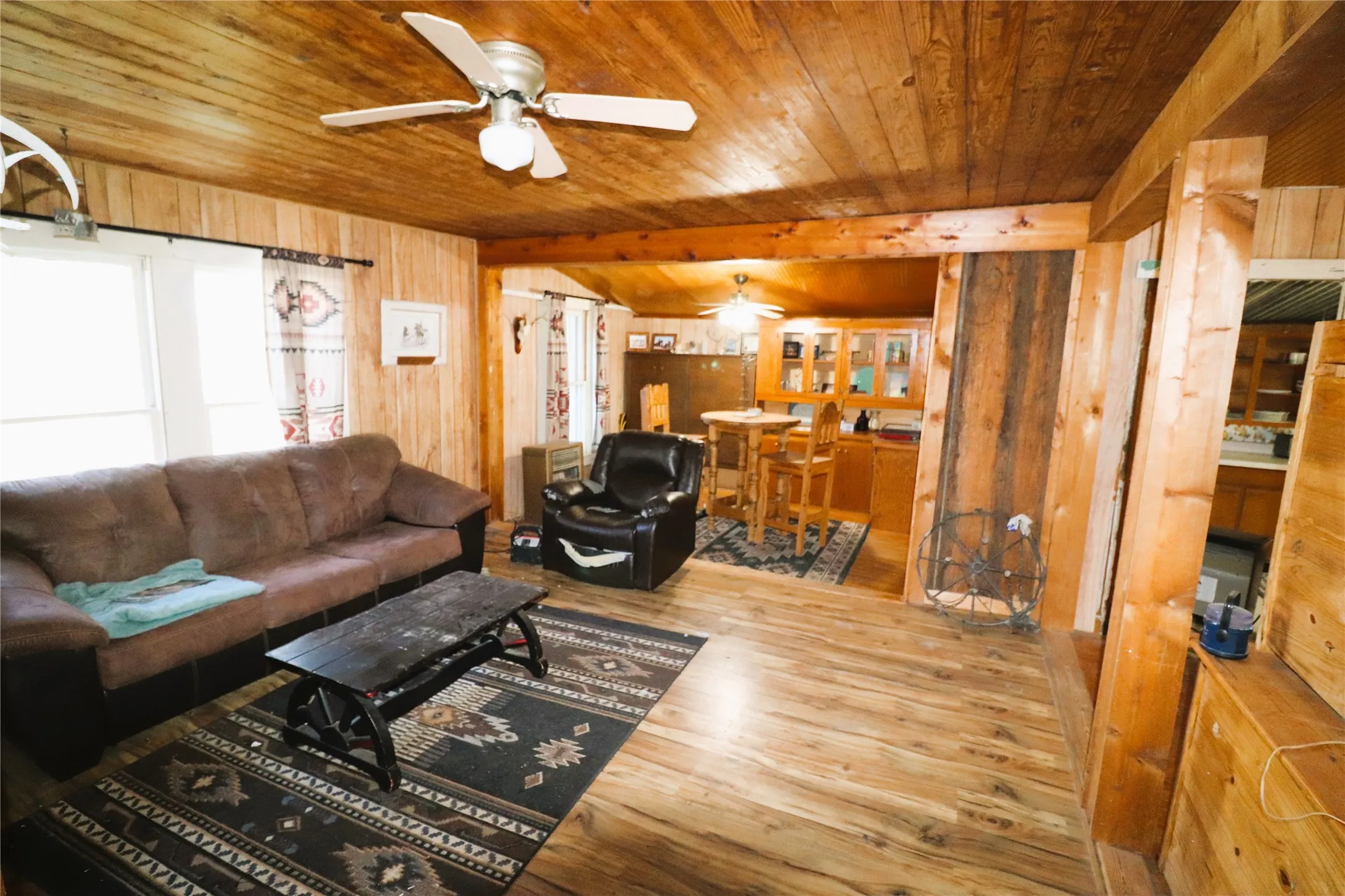 Farm For Sale in Clay County , 10543 Old Joy Shannon Road, Henrietta, Texas 76365, 3 Bedroom, 1 Bathroom, 1 Garage spaces, 928 Sqft, built in 1930, mls#20850120, Real Estate Agent in Henrietta, Homes For Sale in Clay county, Homes For Sale in Henrietta, Realtor in Henrietta Texas, Real Estate Brokerage Independent Realty Texas, Luminita Cordes Realtor