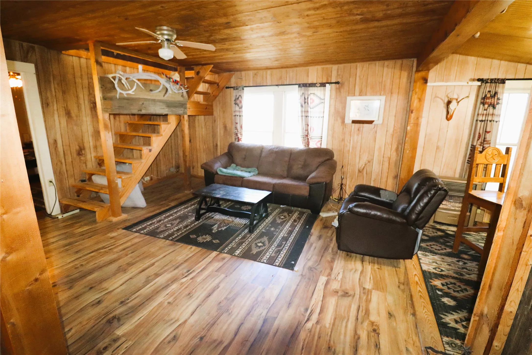 Farm For Sale in Clay County , 10543 Old Joy Shannon Road, Henrietta, Texas 76365, 3 Bedroom, 1 Bathroom, 1 Garage spaces, 928 Sqft, built in 1930, mls#20850120, Real Estate Agent in Henrietta, Homes For Sale in Clay county, Homes For Sale in Henrietta, Realtor in Henrietta Texas, Real Estate Brokerage Independent Realty Texas, Luminita Cordes Realtor