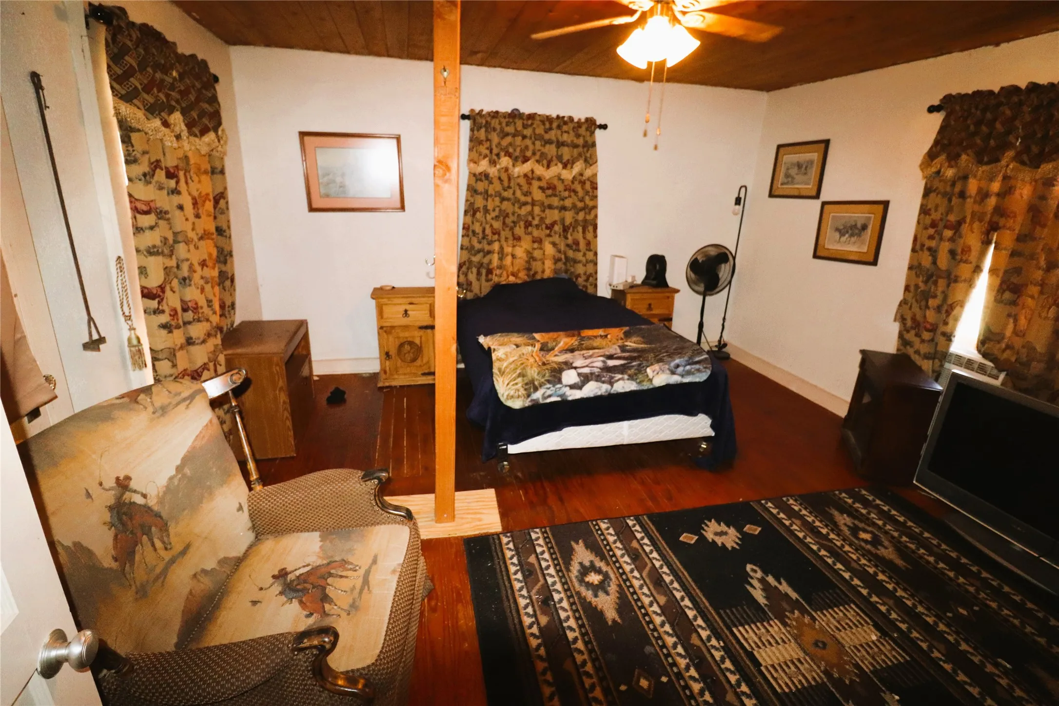 Farm For Sale in Clay County , 10543 Old Joy Shannon Road, Henrietta, Texas 76365, 3 Bedroom, 1 Bathroom, 1 Garage spaces, 928 Sqft, built in 1930, mls#20850120, Real Estate Agent in Henrietta, Homes For Sale in Clay county, Homes For Sale in Henrietta, Realtor in Henrietta Texas, Real Estate Brokerage Independent Realty Texas, Luminita Cordes Realtor