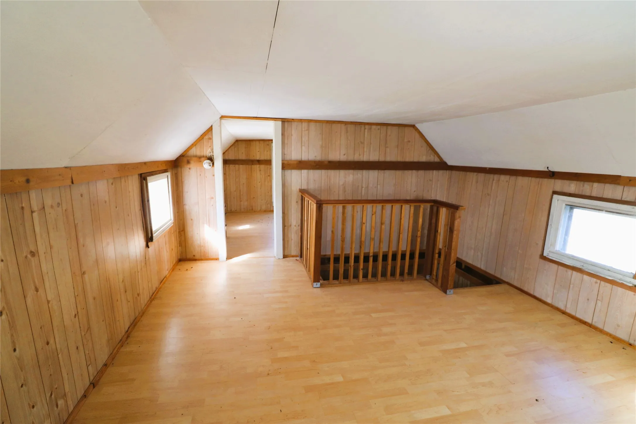 Farm For Sale in Clay County , 10543 Old Joy Shannon Road, Henrietta, Texas 76365, 3 Bedroom, 1 Bathroom, 1 Garage spaces, 928 Sqft, built in 1930, mls#20850120, Real Estate Agent in Henrietta, Homes For Sale in Clay county, Homes For Sale in Henrietta, Realtor in Henrietta Texas, Real Estate Brokerage Independent Realty Texas, Luminita Cordes Realtor
