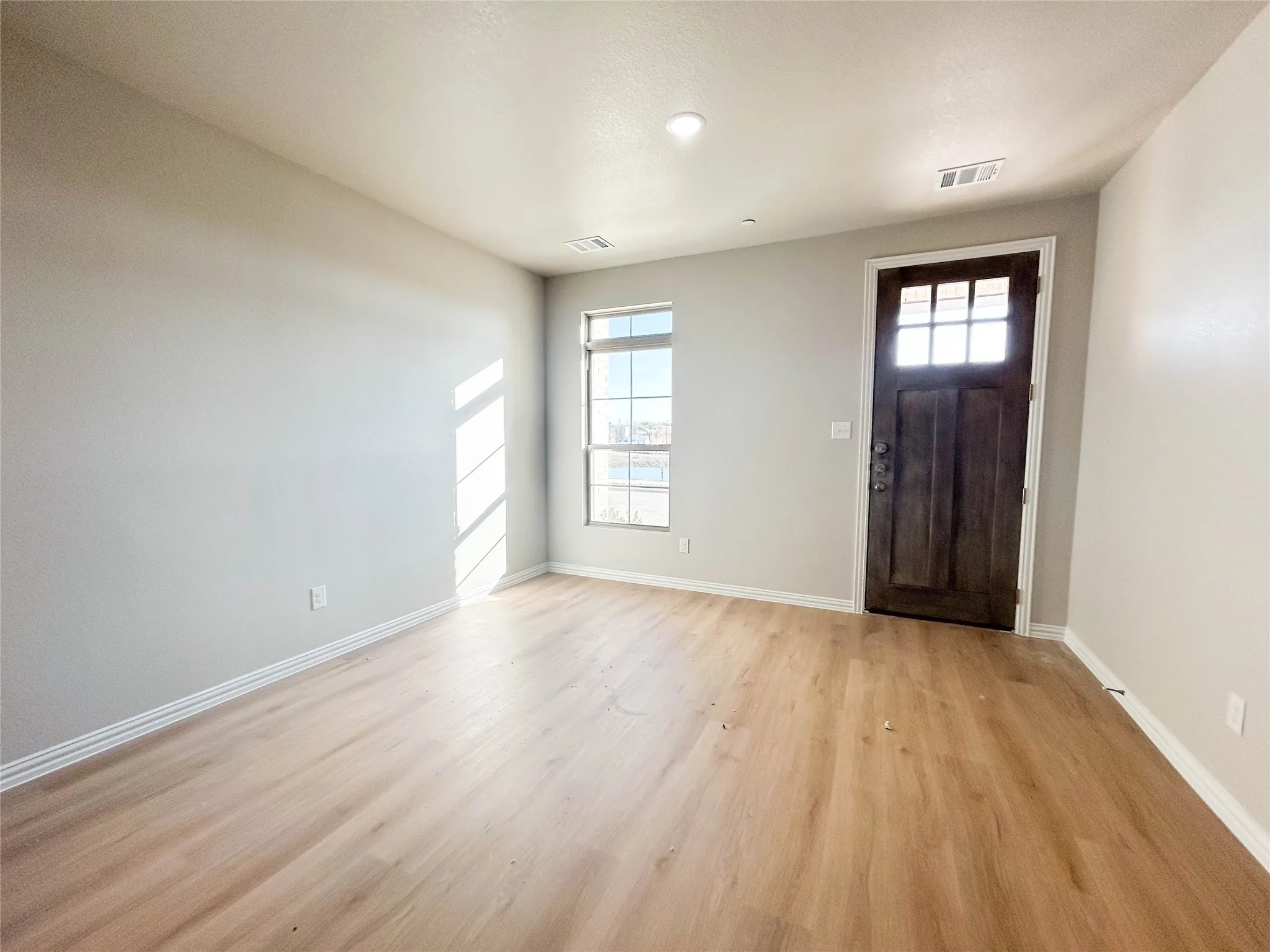 Townhouse For Rent in Ellis County , 2909 Ali Drive, Waxahachie, Texas 75165, 3 Bedrooms, 3 Bathrooms, 2 Garage spaces, 1,214 Sqft, built in 2025, New Construction - Complete, Price $2,195, mls#20849229, Real Estate Agent in Waxahachie, Homes For Rent in Ellis county, Homes For Rent in Waxahachie, Realtor in Waxahachie Texas, Real Estate Brokerage Independent Realty Texas, Luminita Cordes Realtor
